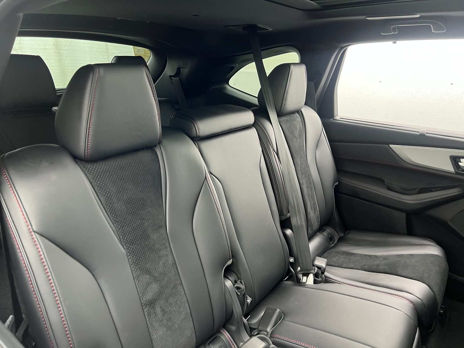 Thumbnail: 2025 Acura MDX - 5