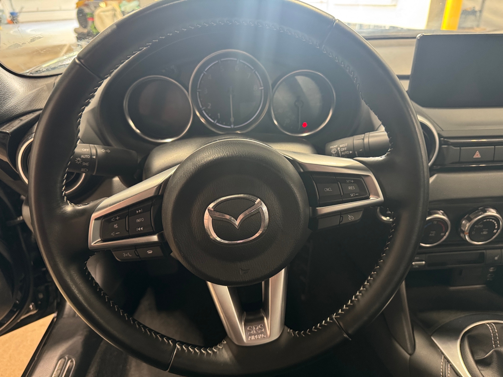 Thumbnail: 2024 Mazda MX-5 Miata - 4