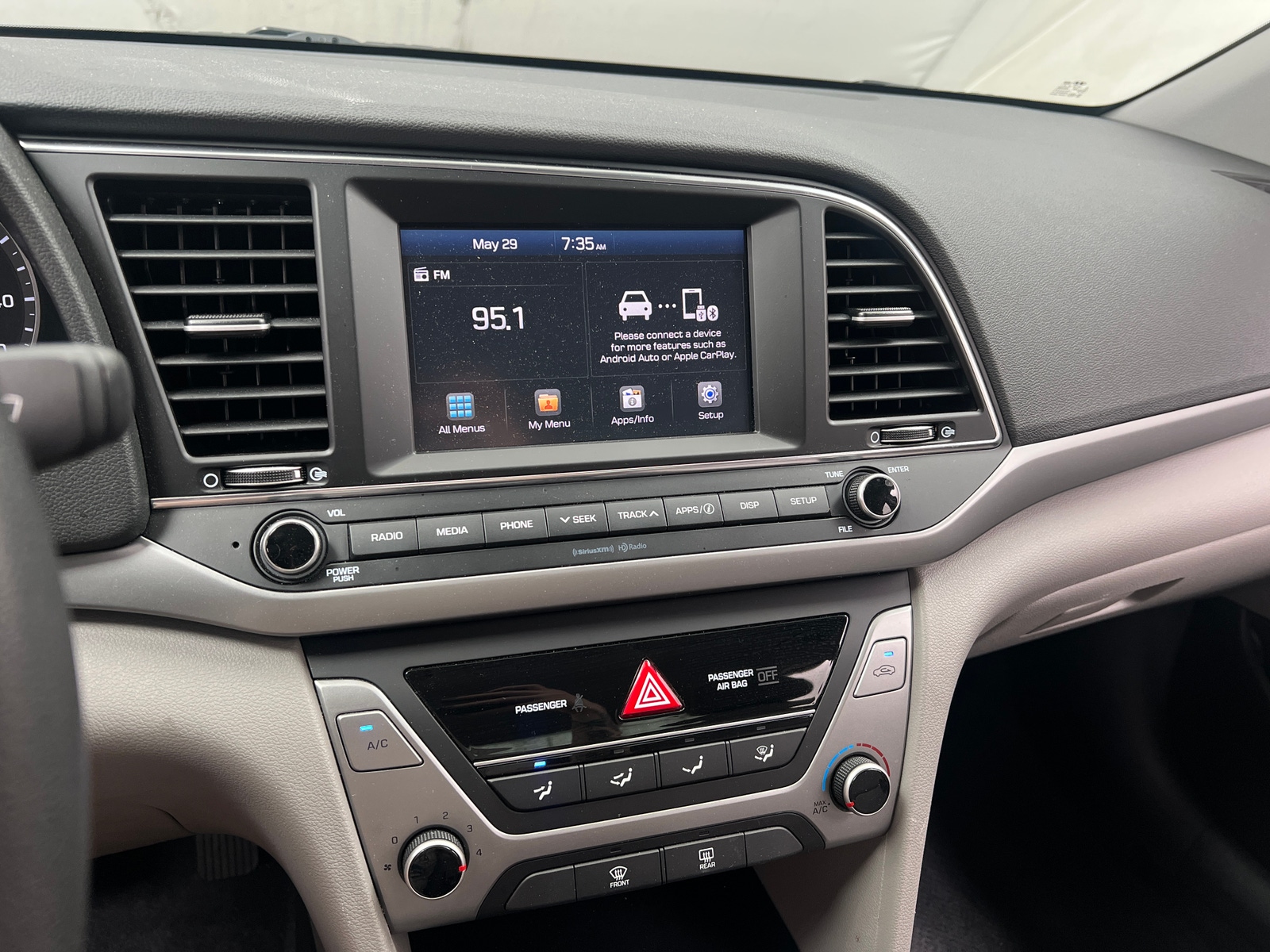 Thumbnail: 2018 Hyundai Elantra - 4