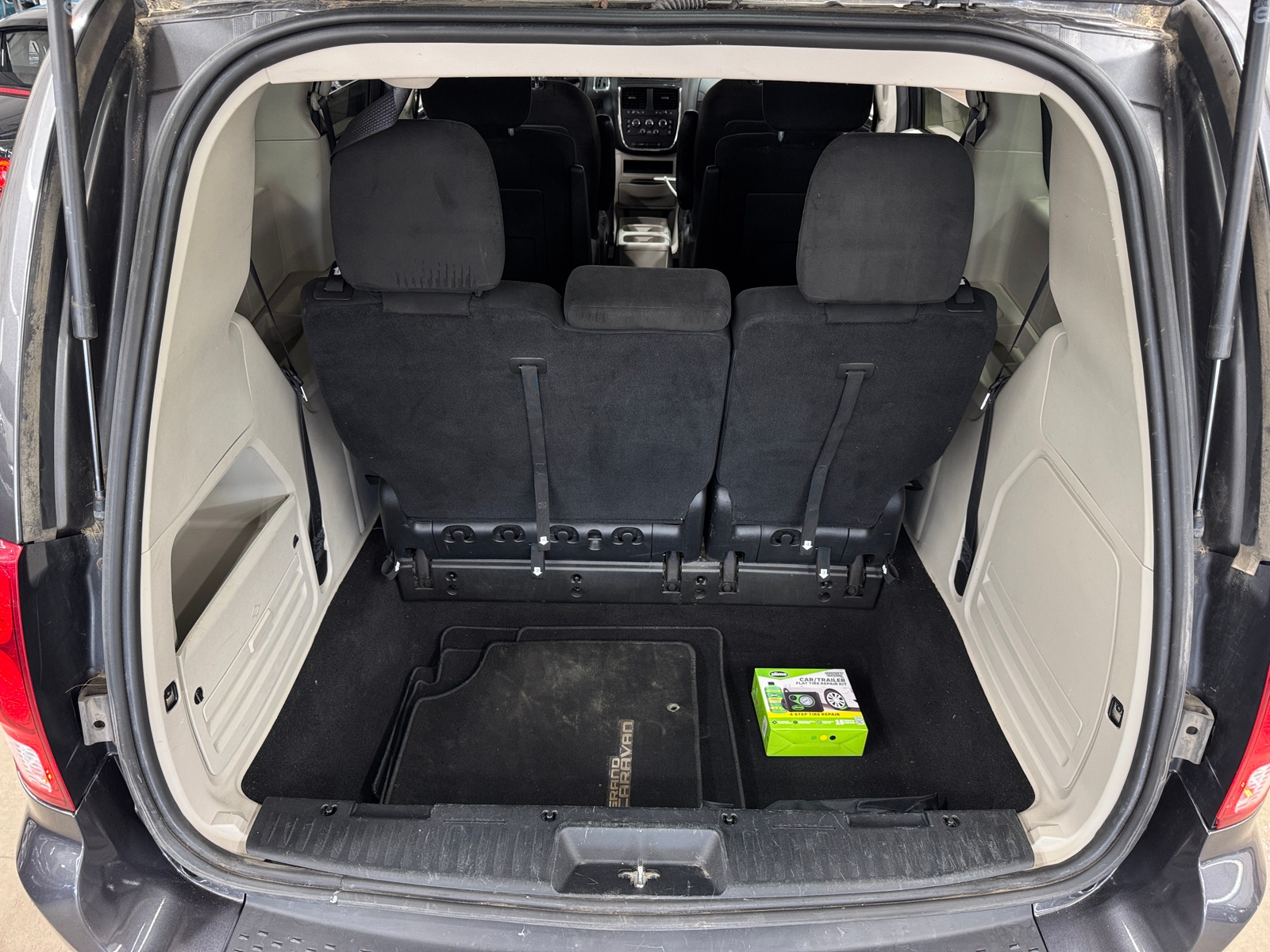 Thumbnail: 2016 Dodge Grand Caravan - 7