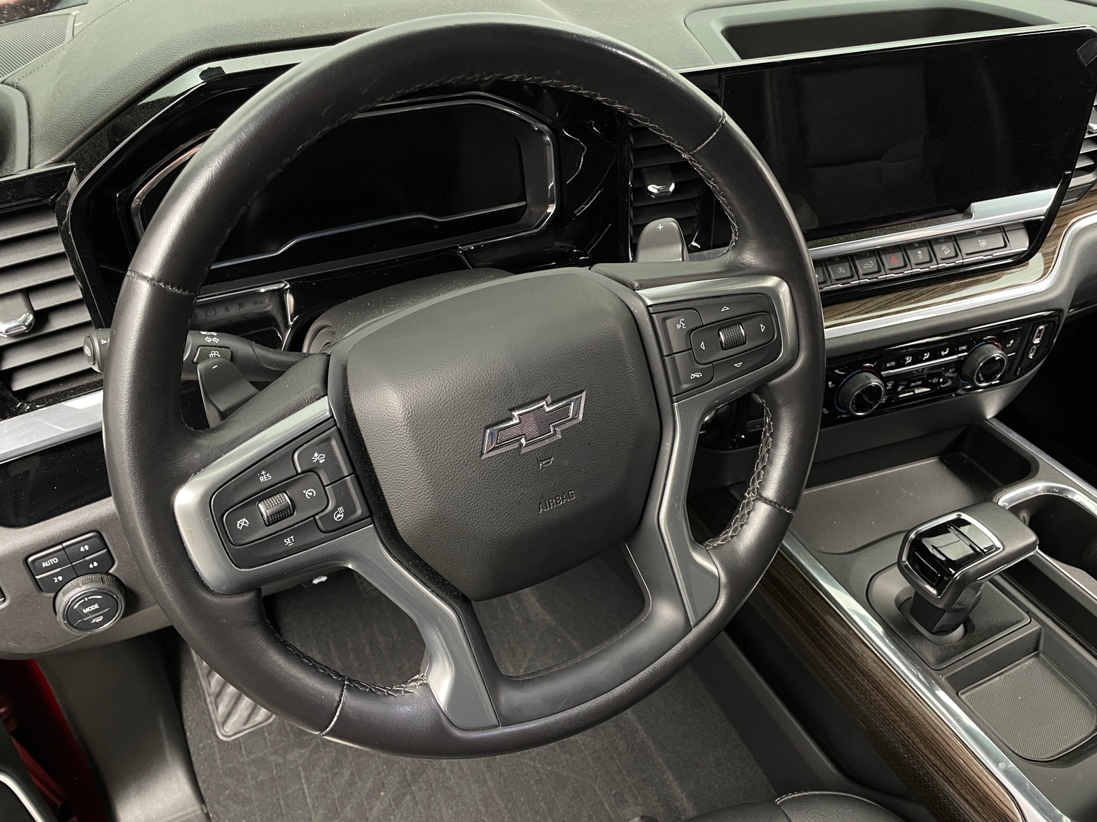 Thumbnail: 2022 Chevrolet Silverado 1500 - 5