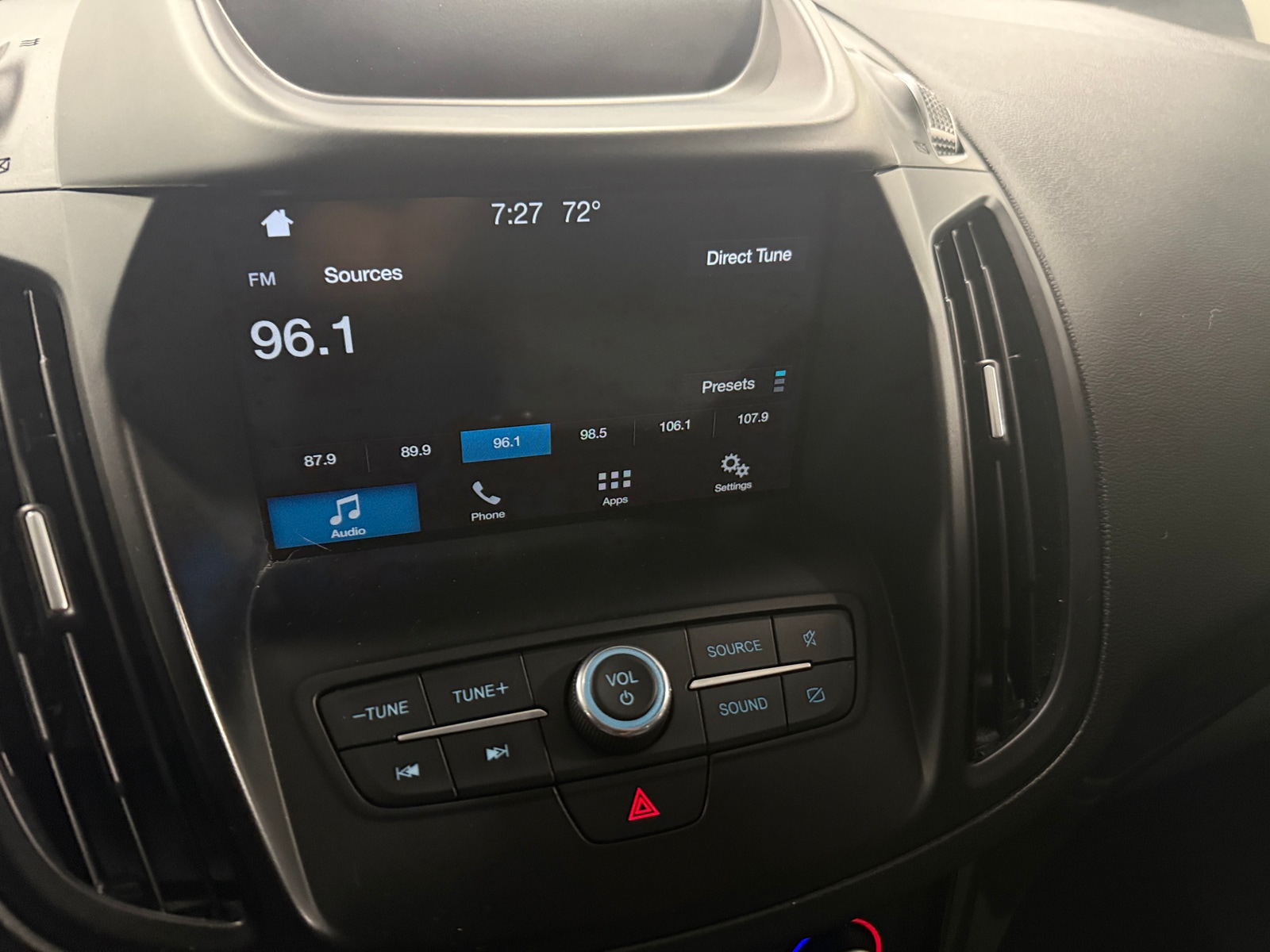 Thumbnail: 2019 Ford Escape - 3