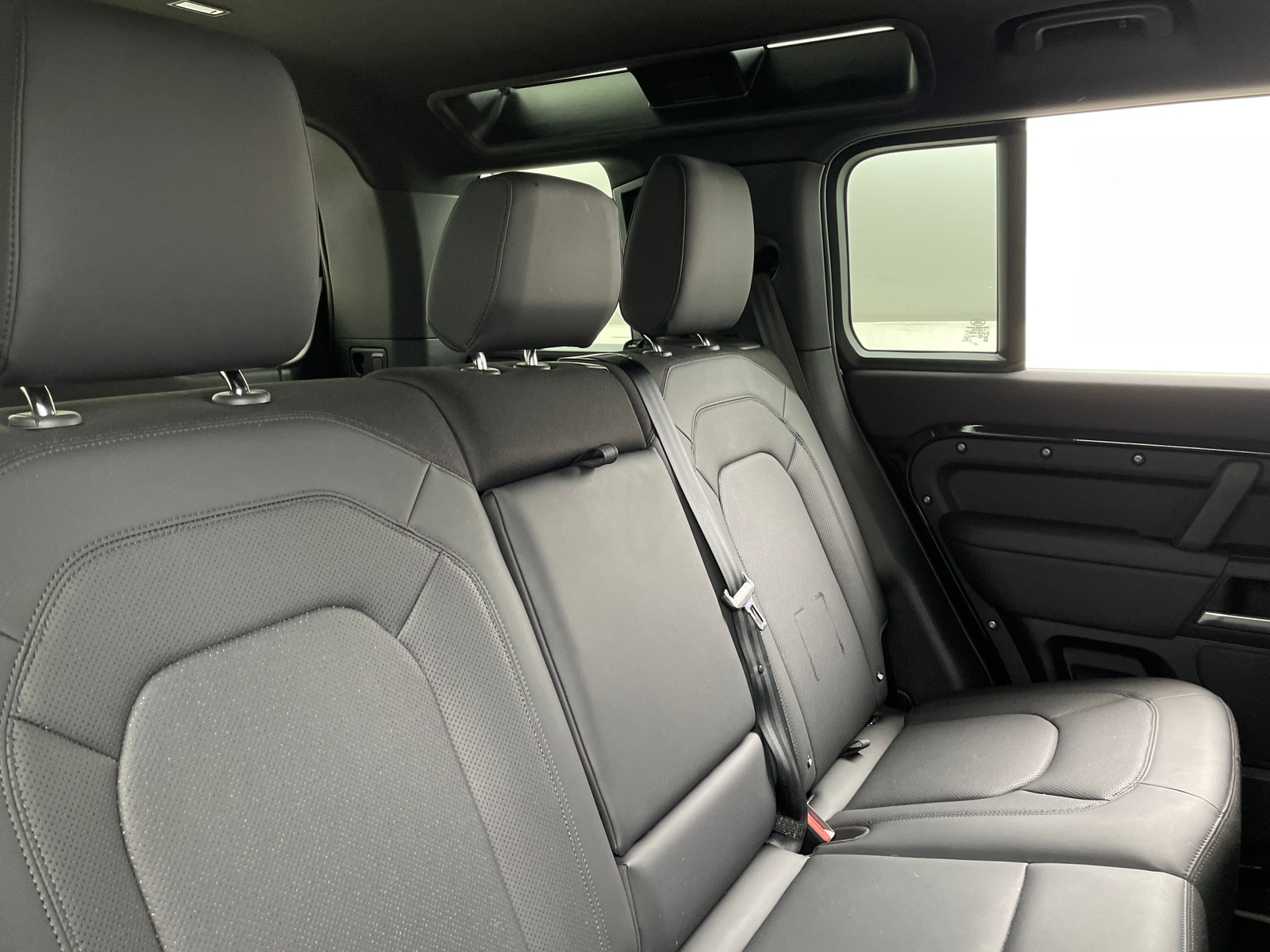 Thumbnail: 2025 Land Rover Defender - 6