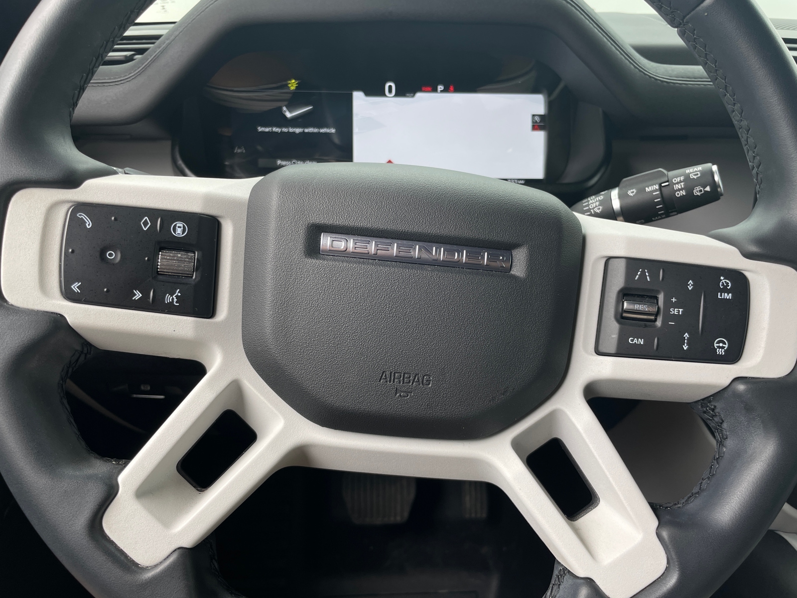 Thumbnail: 2025 Land Rover Defender - 5