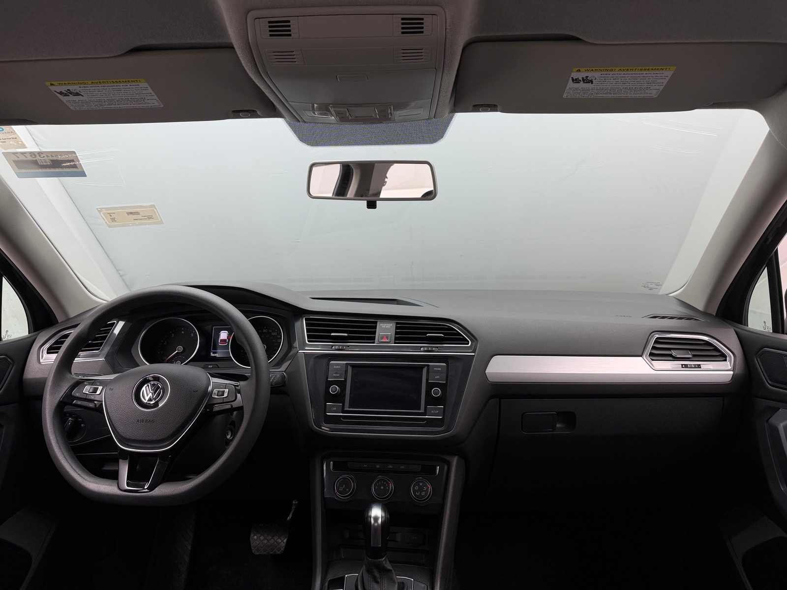 Thumbnail: 2018 Volkswagen Tiguan - 3