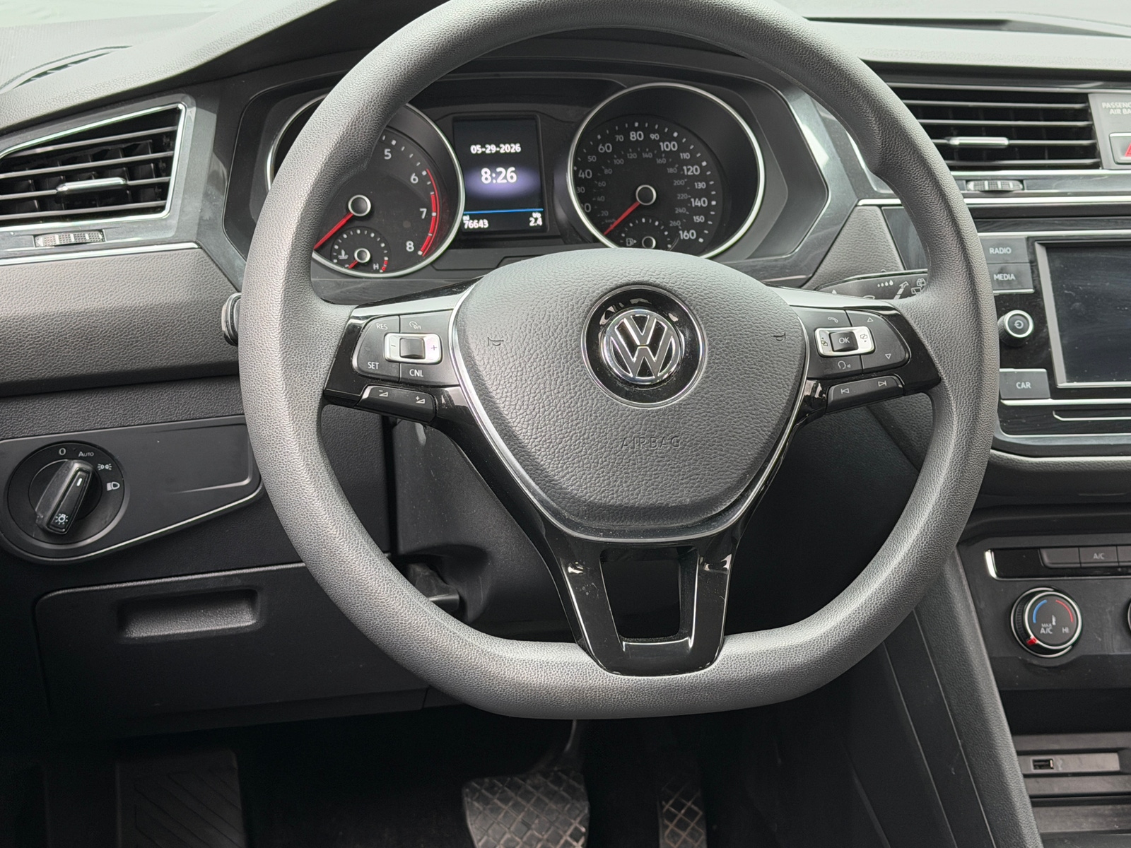 Thumbnail: 2018 Volkswagen Tiguan - 5