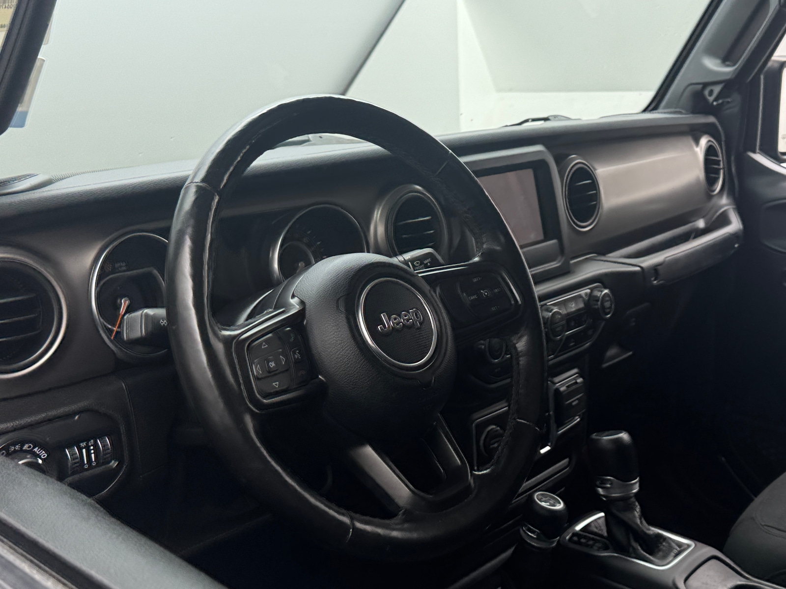Thumbnail: 2020 Jeep Gladiator - 5