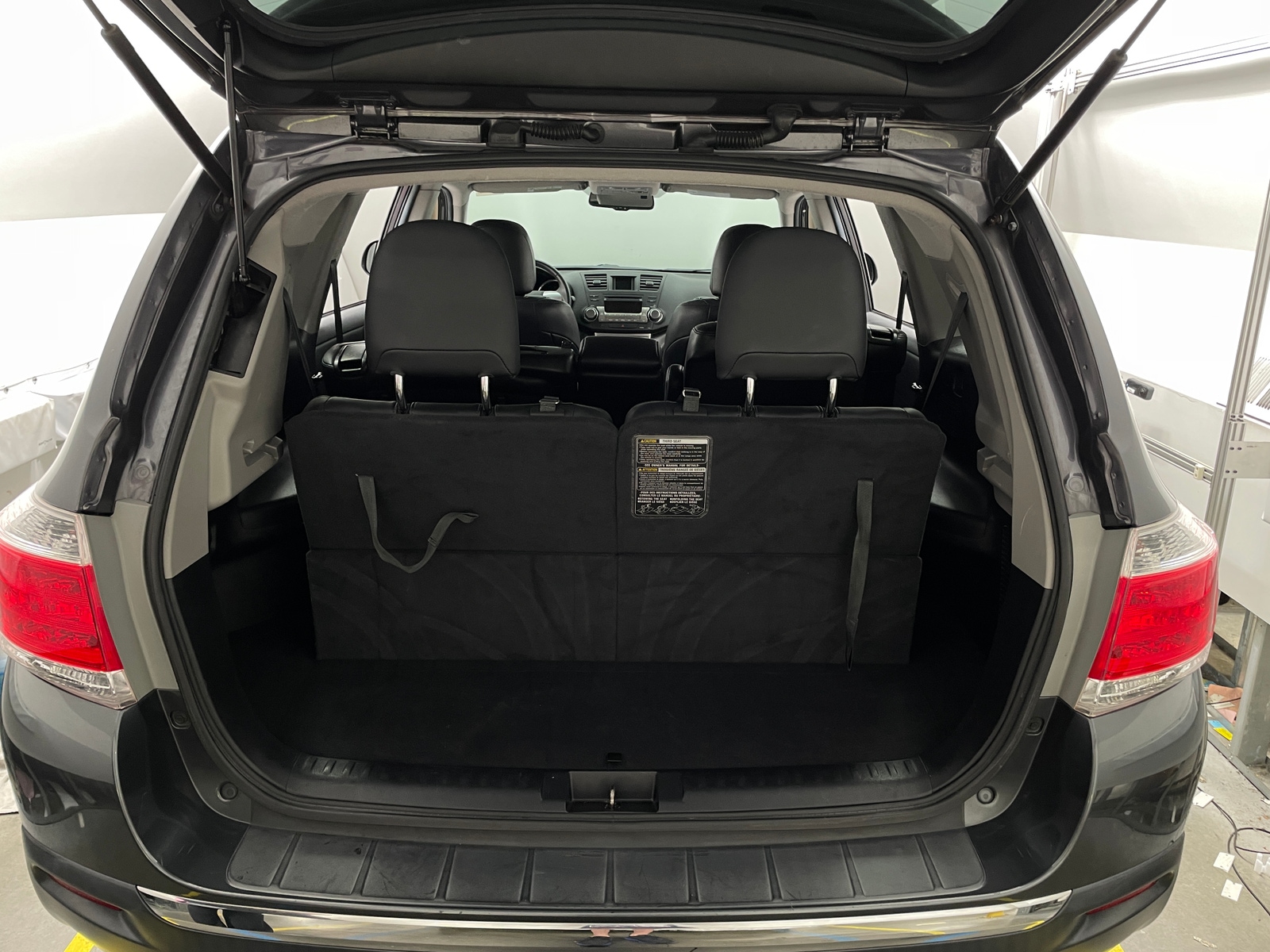 Thumbnail: 2012 Toyota Highlander - 6