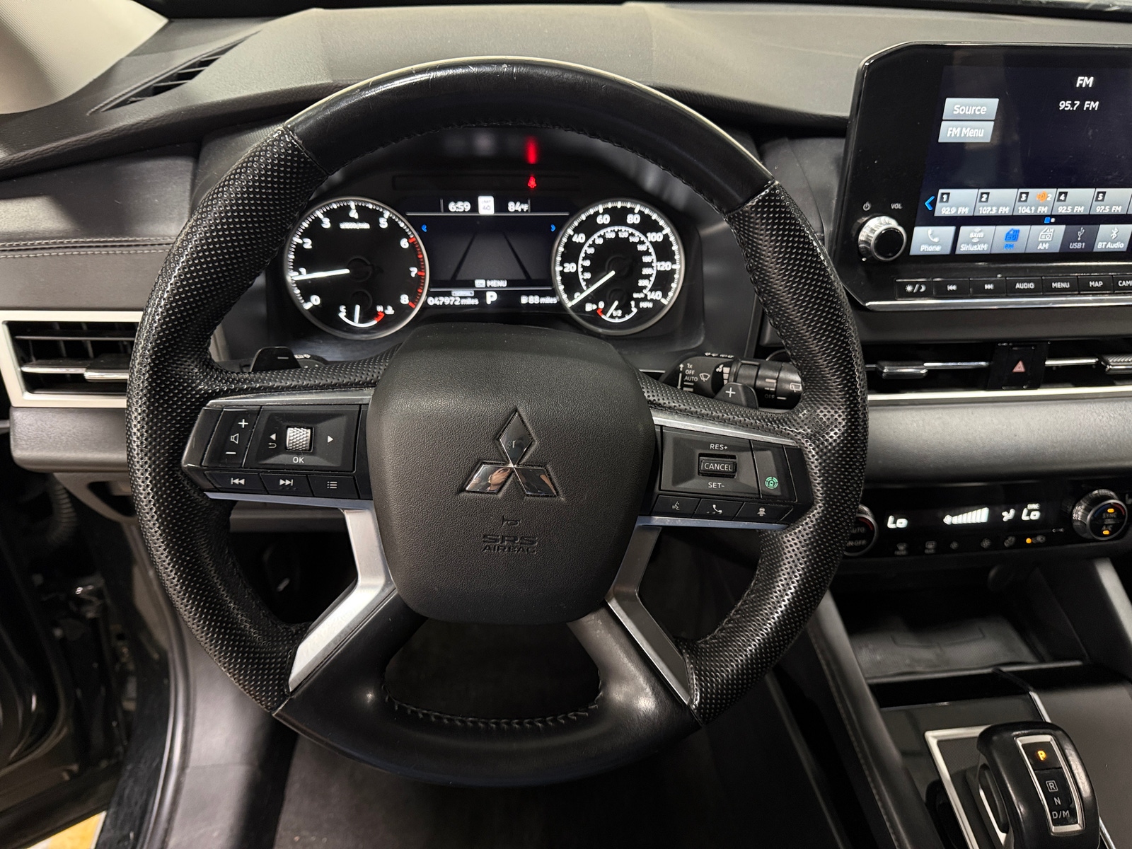 Thumbnail: 2023 Mitsubishi Outlander - 4