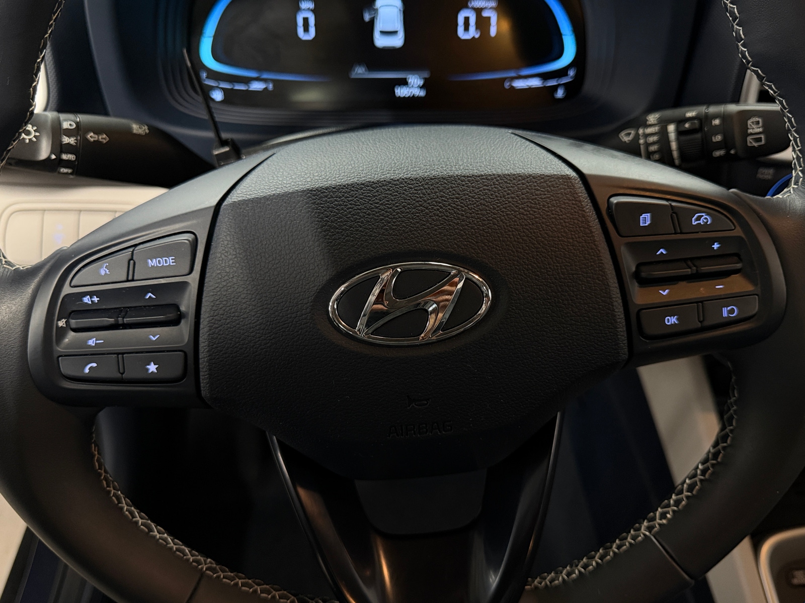 Thumbnail: 2023 Hyundai Venue - 5