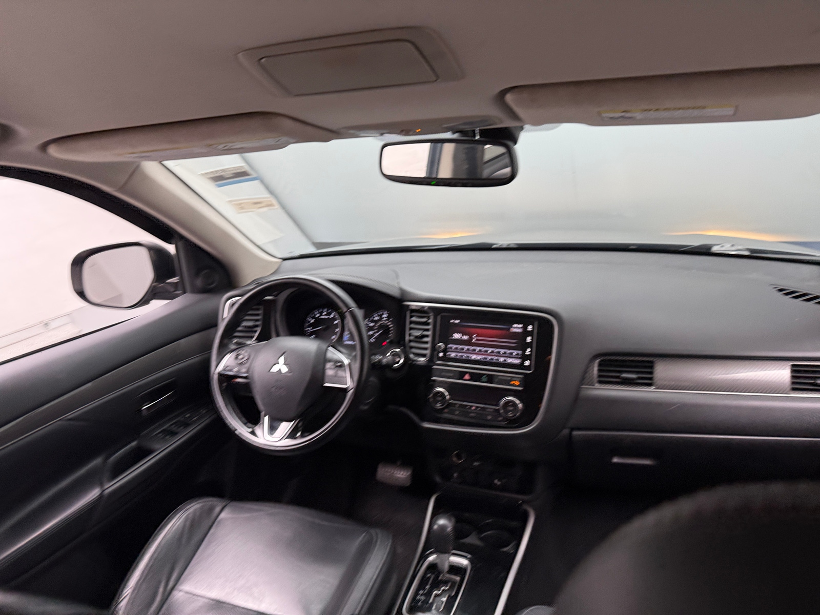 Thumbnail: 2019 Mitsubishi Outlander - 2
