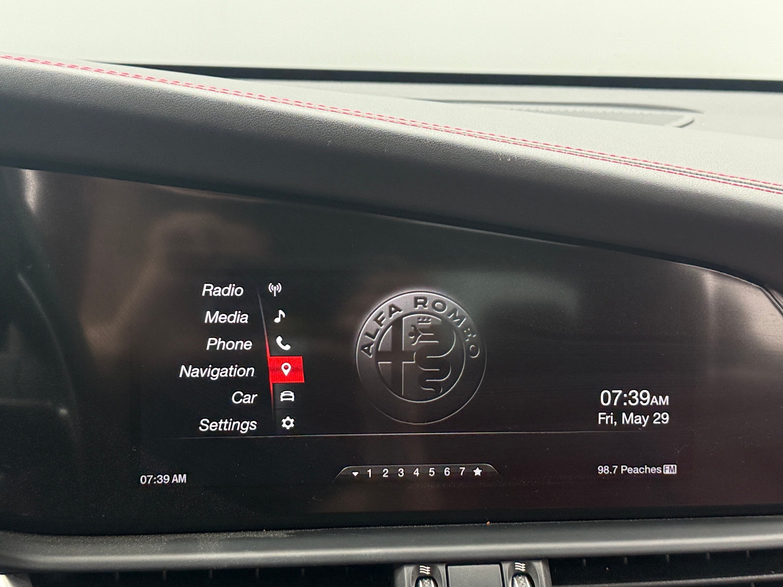 Thumbnail: 2019 Alfa Romeo Giulia - 3