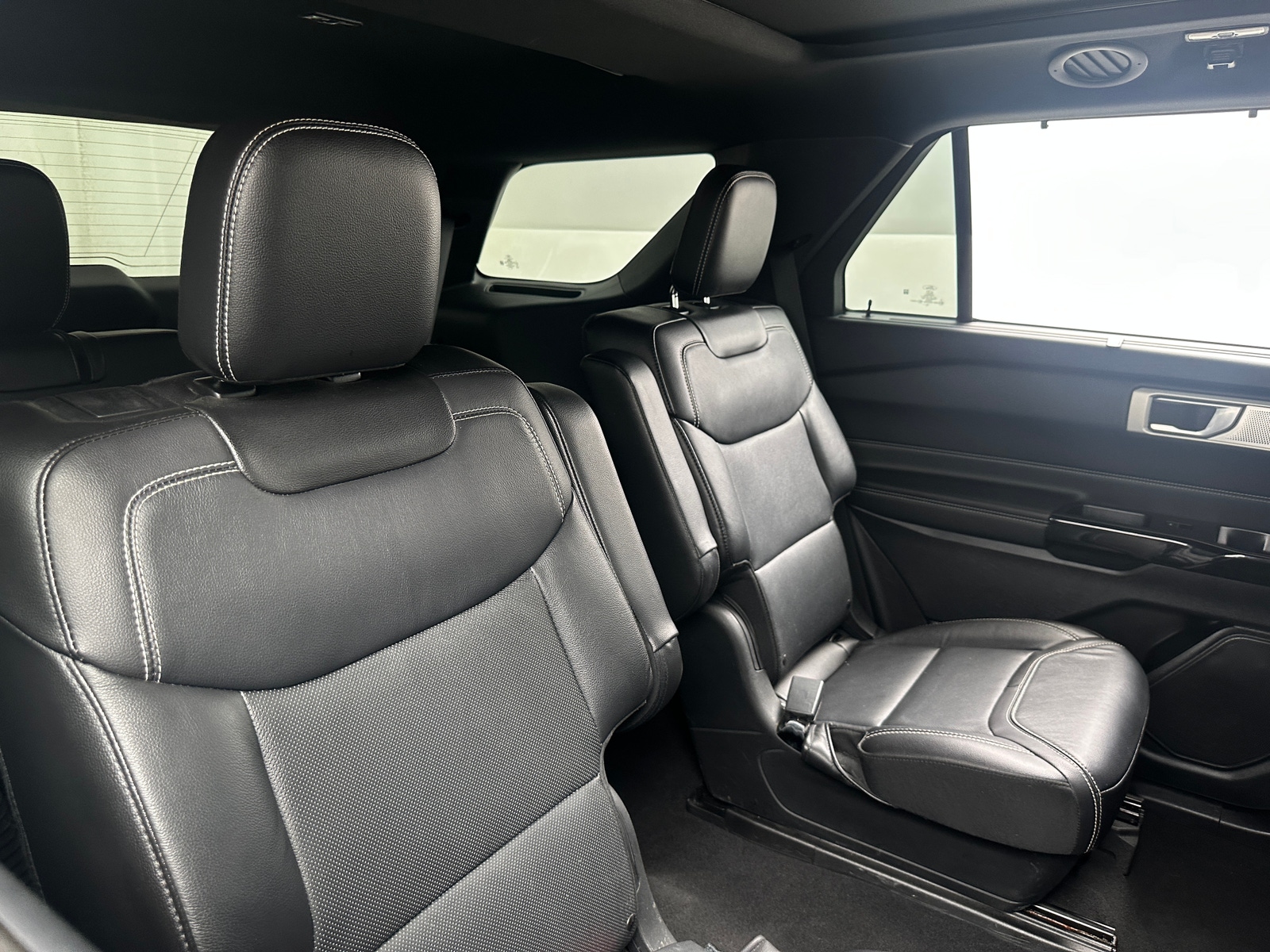 Thumbnail: 2022 Ford Explorer - 5