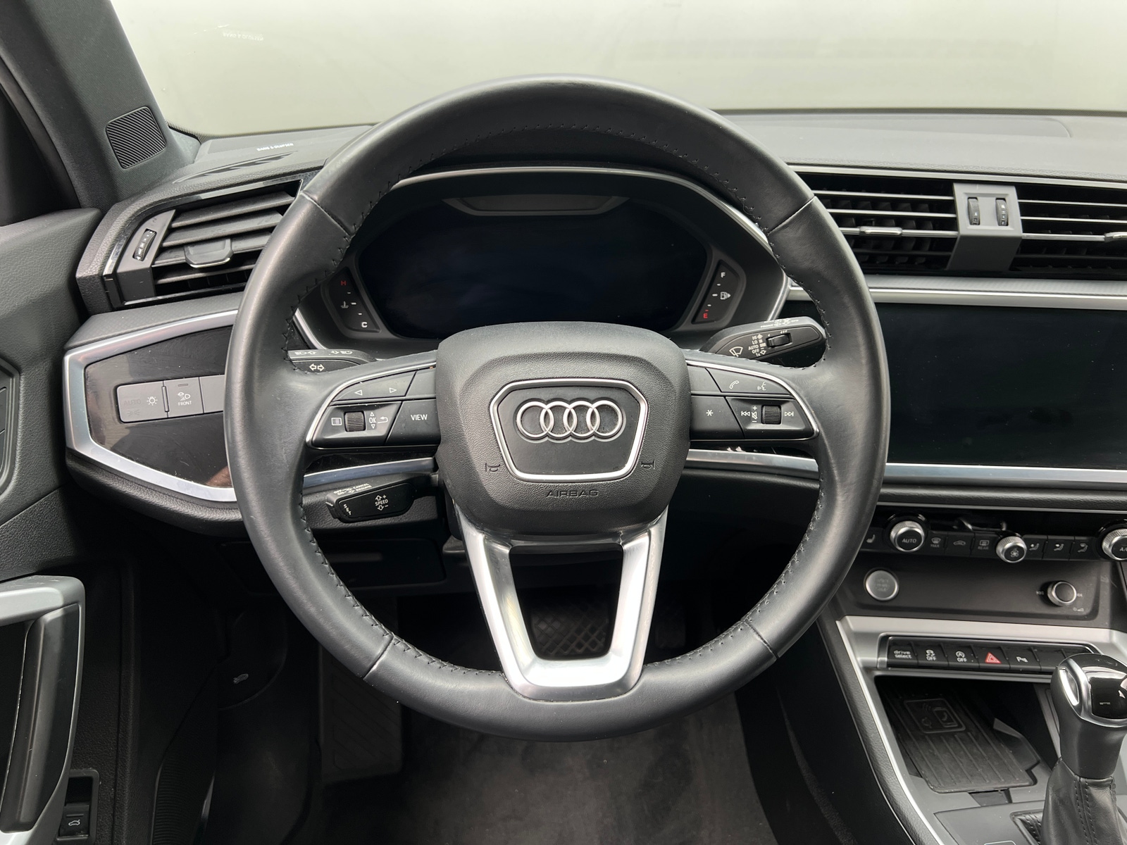 Thumbnail: 2020 Audi Q3 - 4