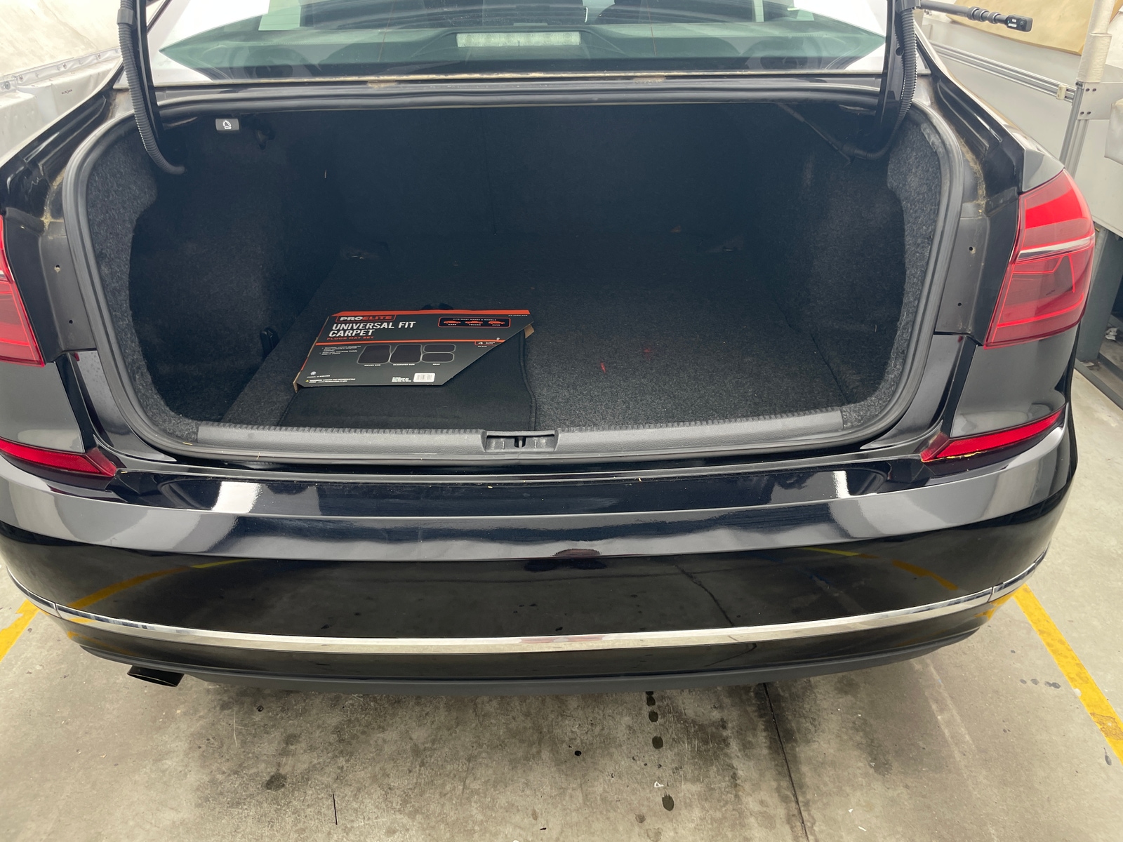 Thumbnail: 2017 Volkswagen Passat - 7