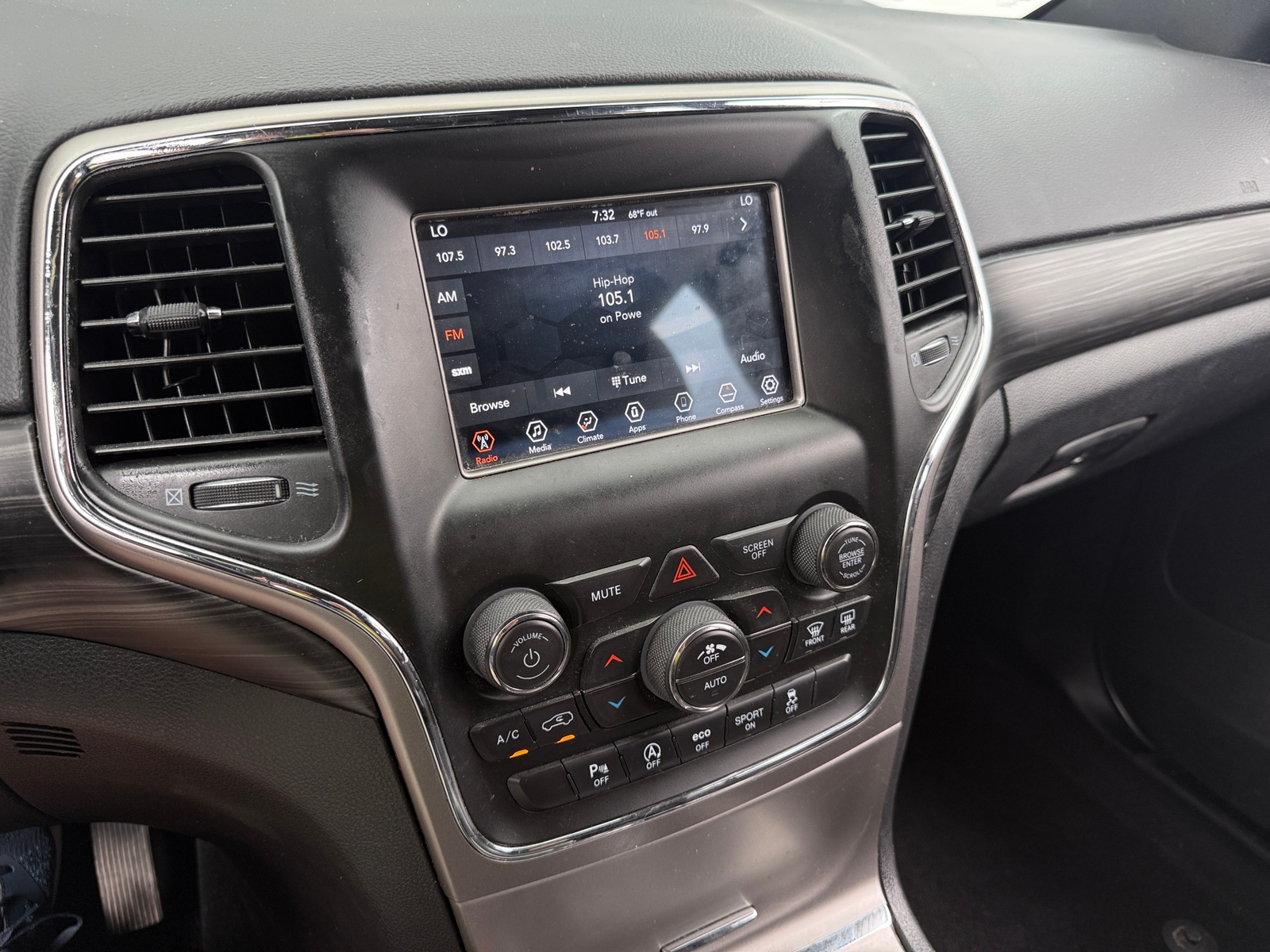 Thumbnail: 2019 Jeep Grand Cherokee - 4