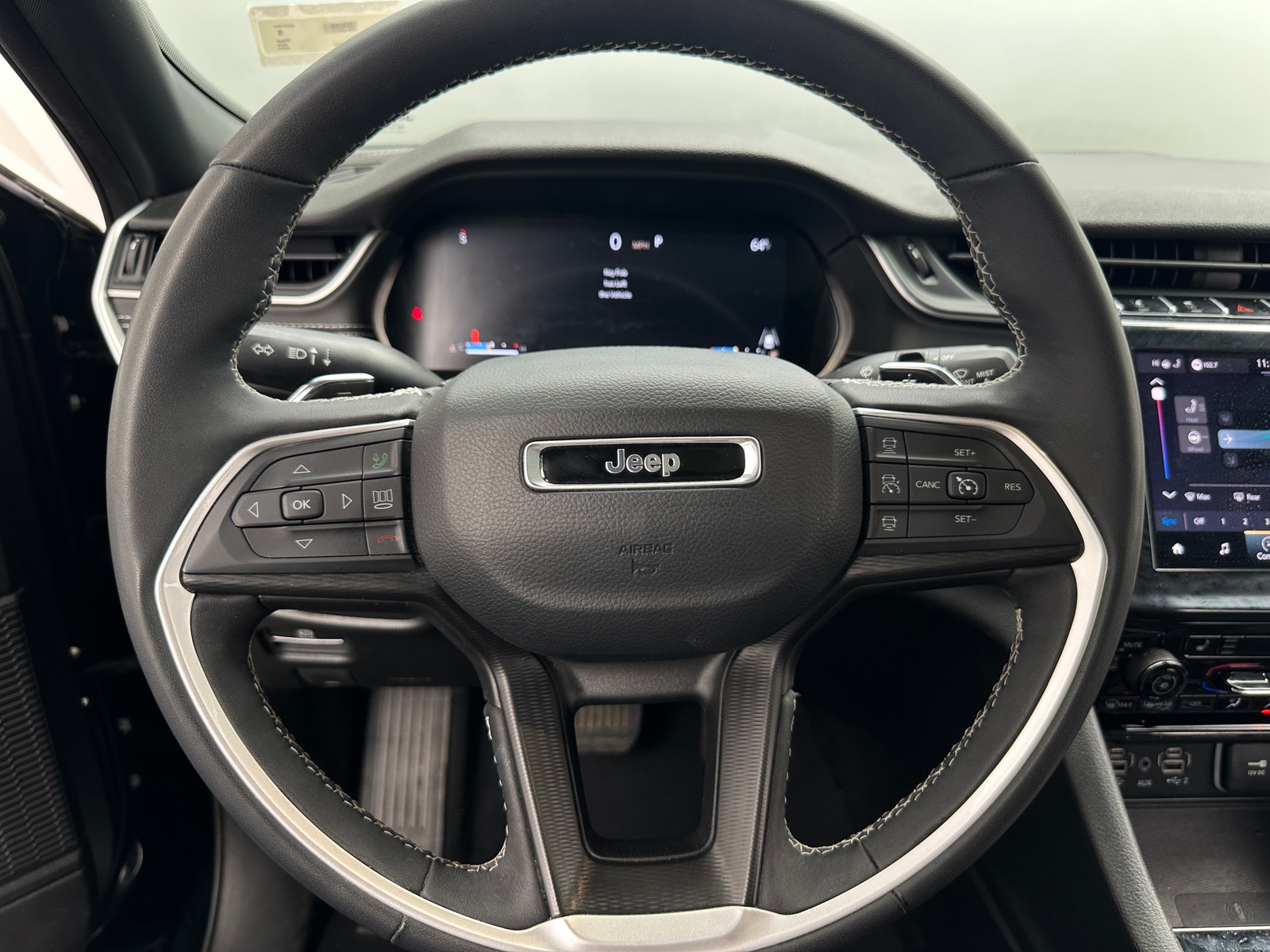 Thumbnail: 2025 Jeep Grand Cherokee - 4