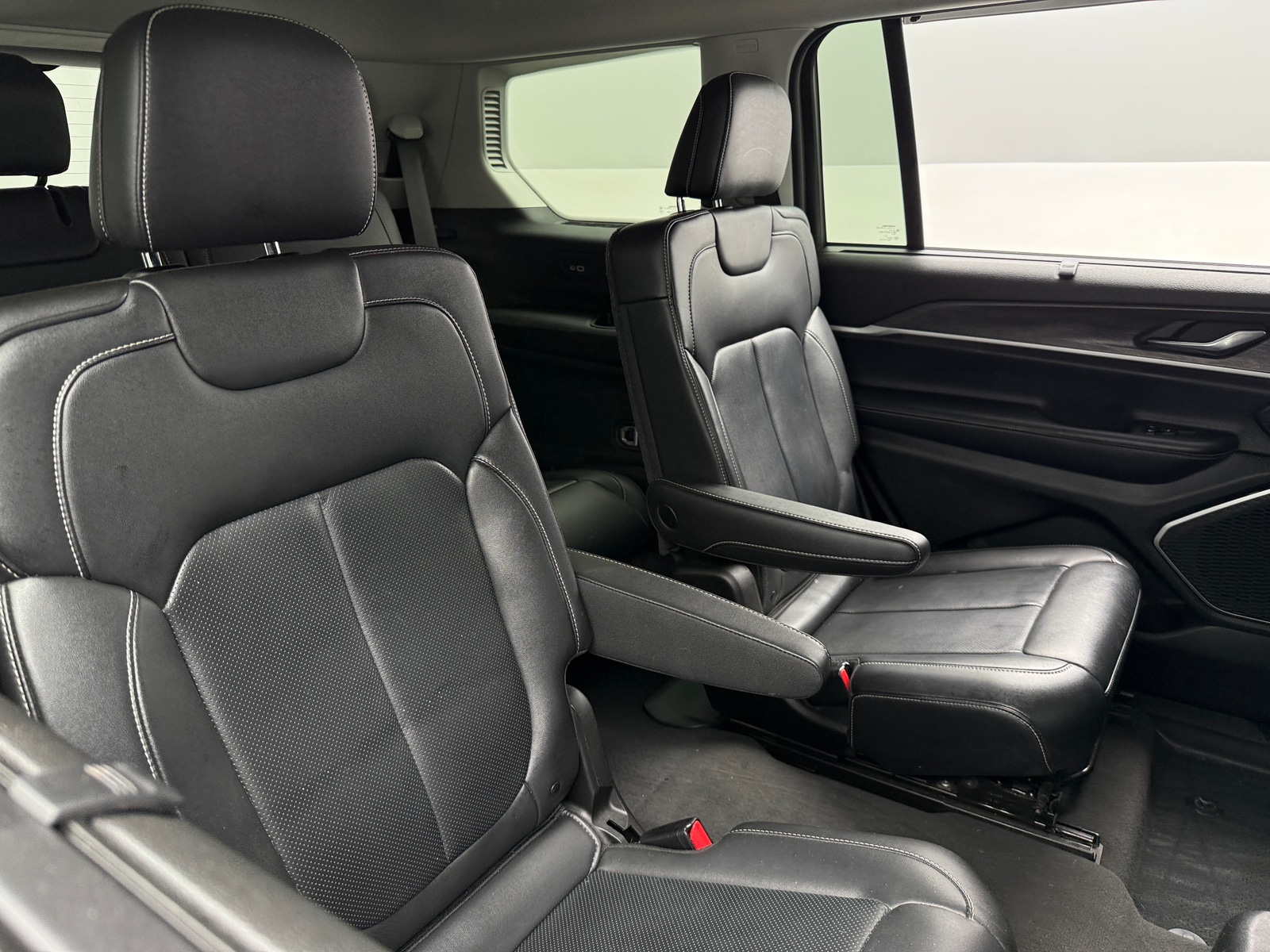 Thumbnail: 2022 Jeep Grand Cherokee L - 5