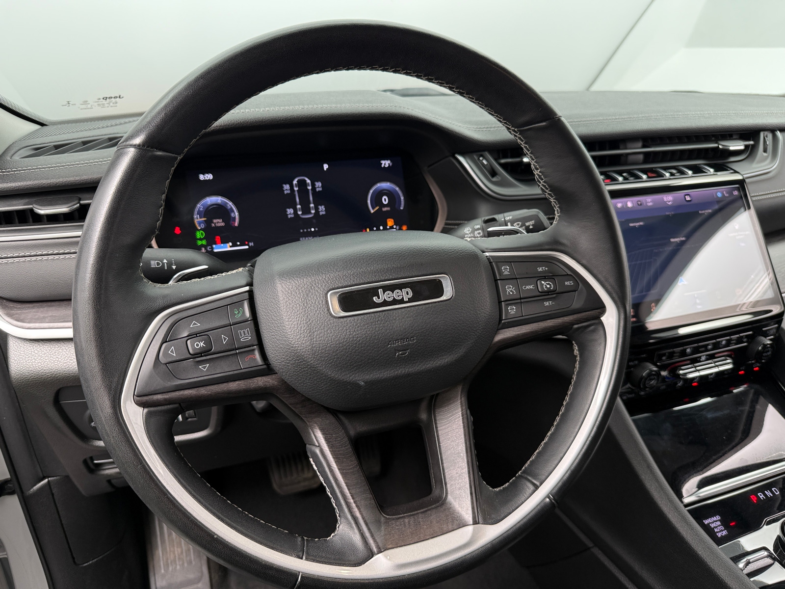 Thumbnail: 2022 Jeep Grand Cherokee L - 4