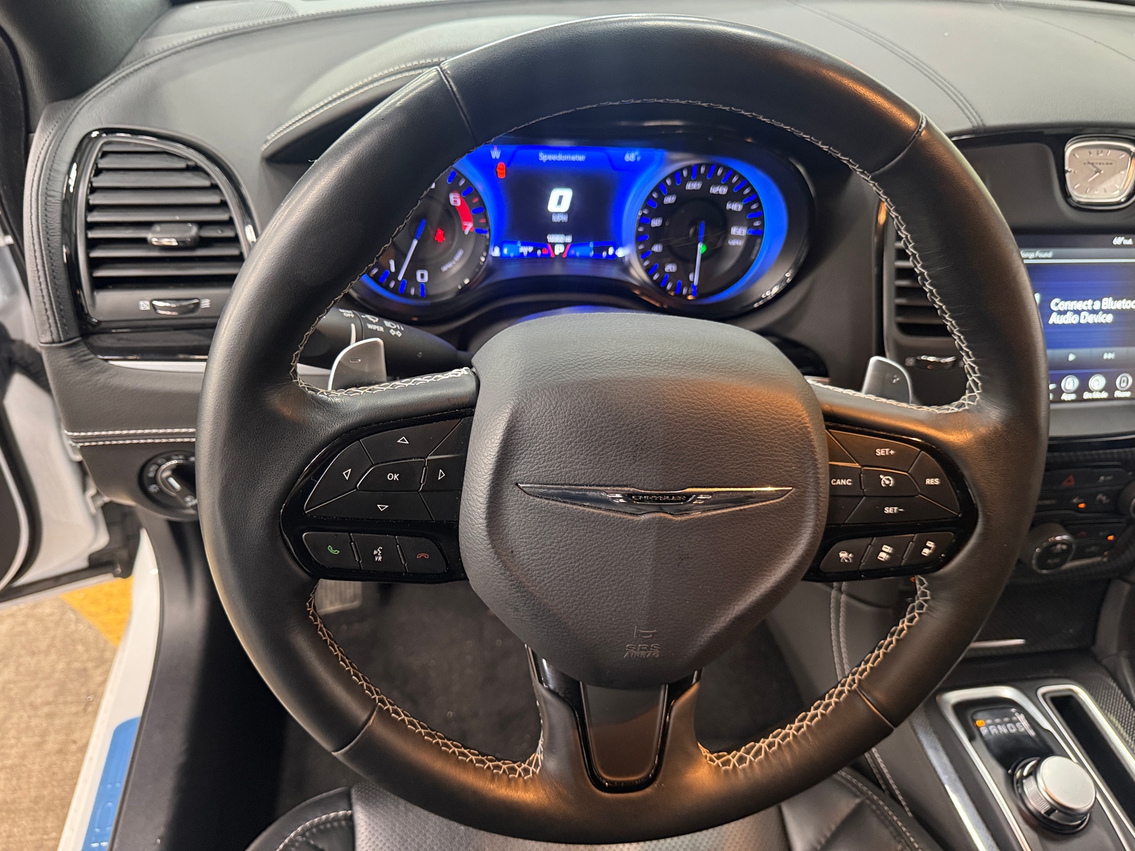 Thumbnail: 2023 Chrysler 300 - 4