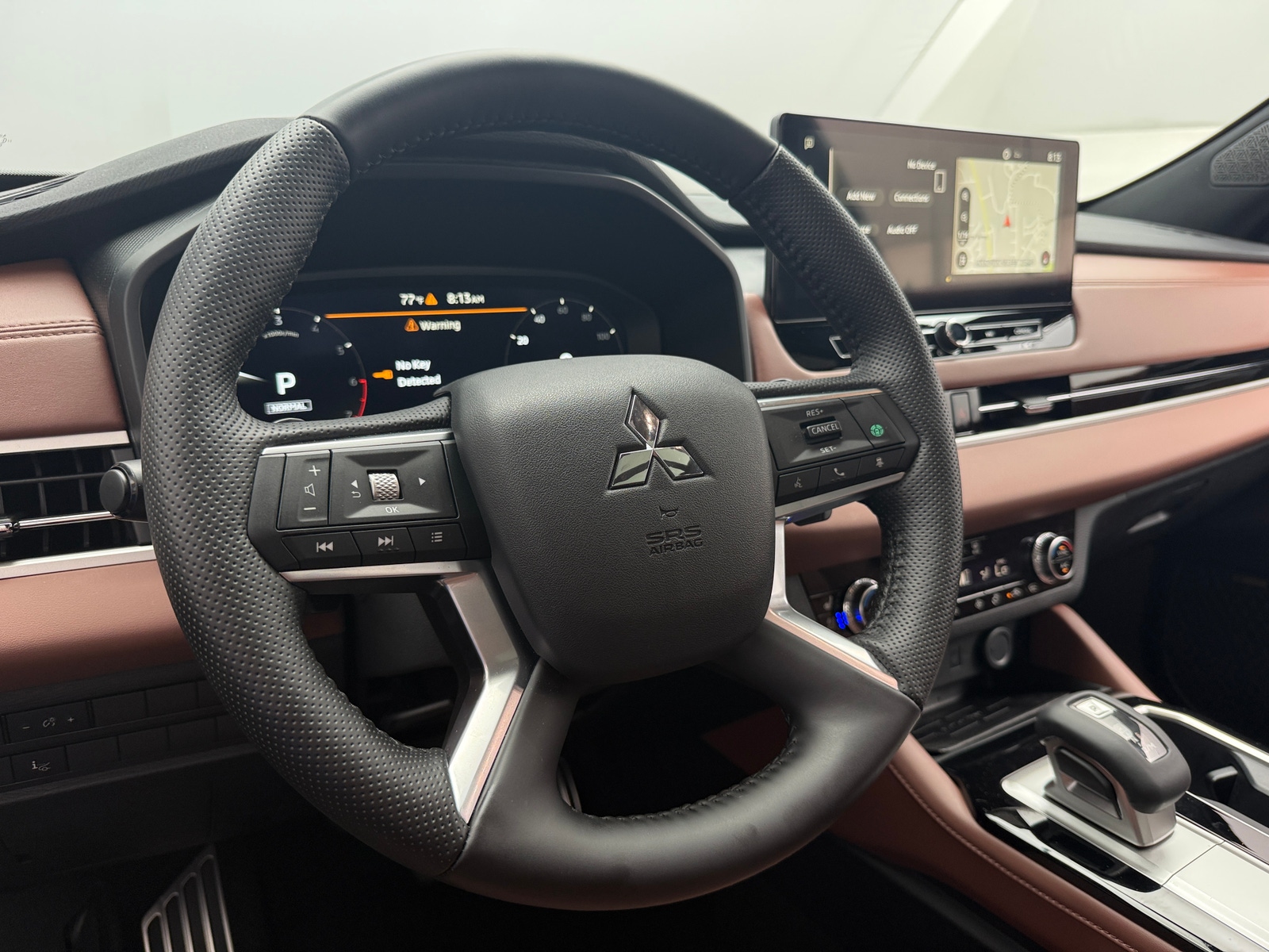 Thumbnail: 2025 Mitsubishi Outlander - 4