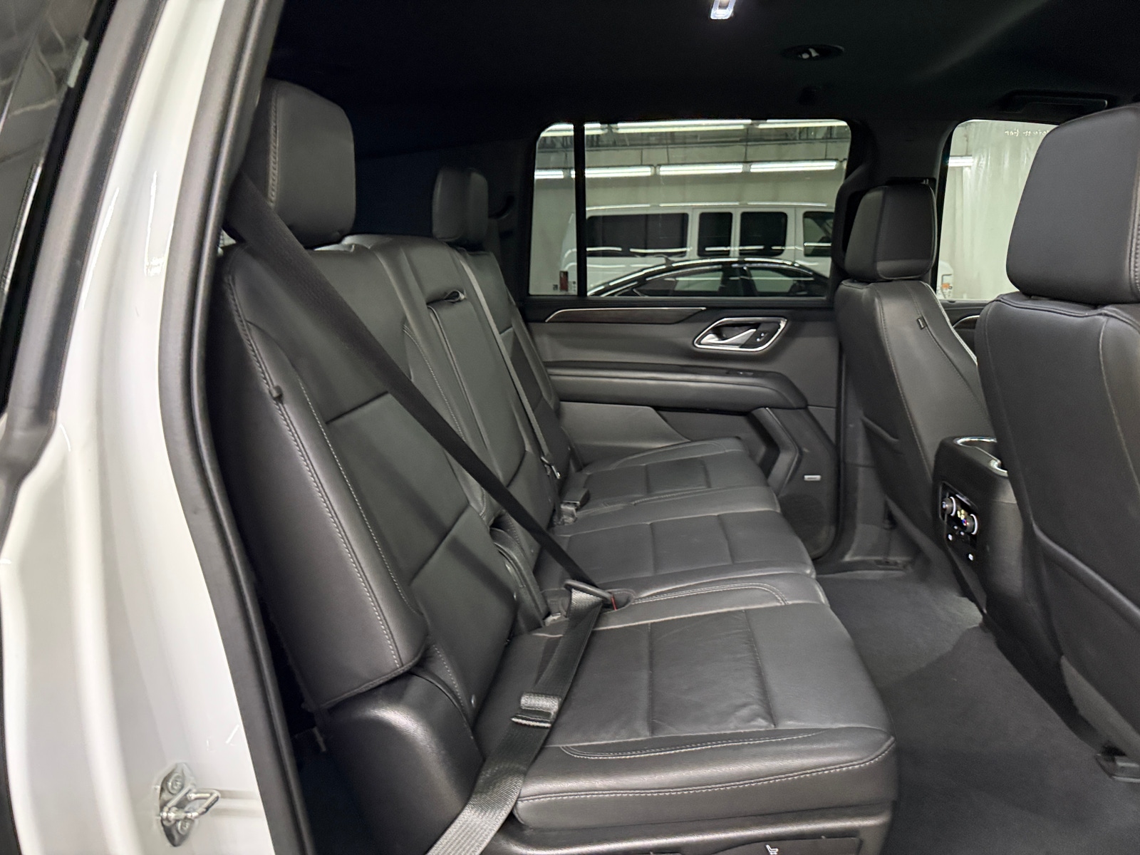 Thumbnail: 2022 Chevrolet Suburban - 5