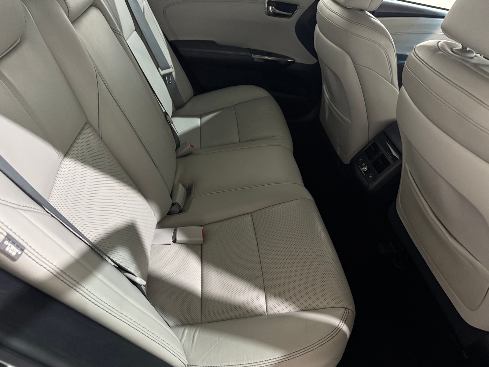 Thumbnail: 2015 Toyota Avalon - 5