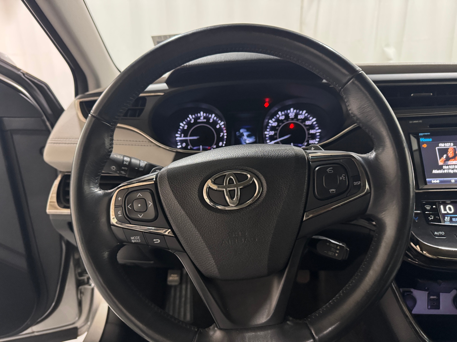Thumbnail: 2015 Toyota Avalon - 4