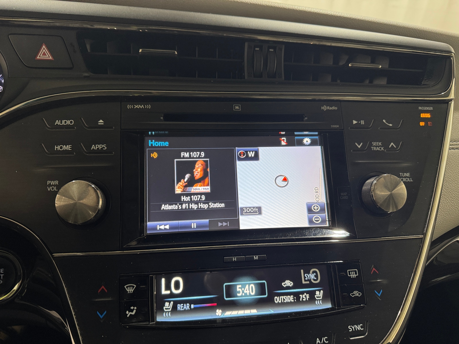Thumbnail: 2015 Toyota Avalon - 3