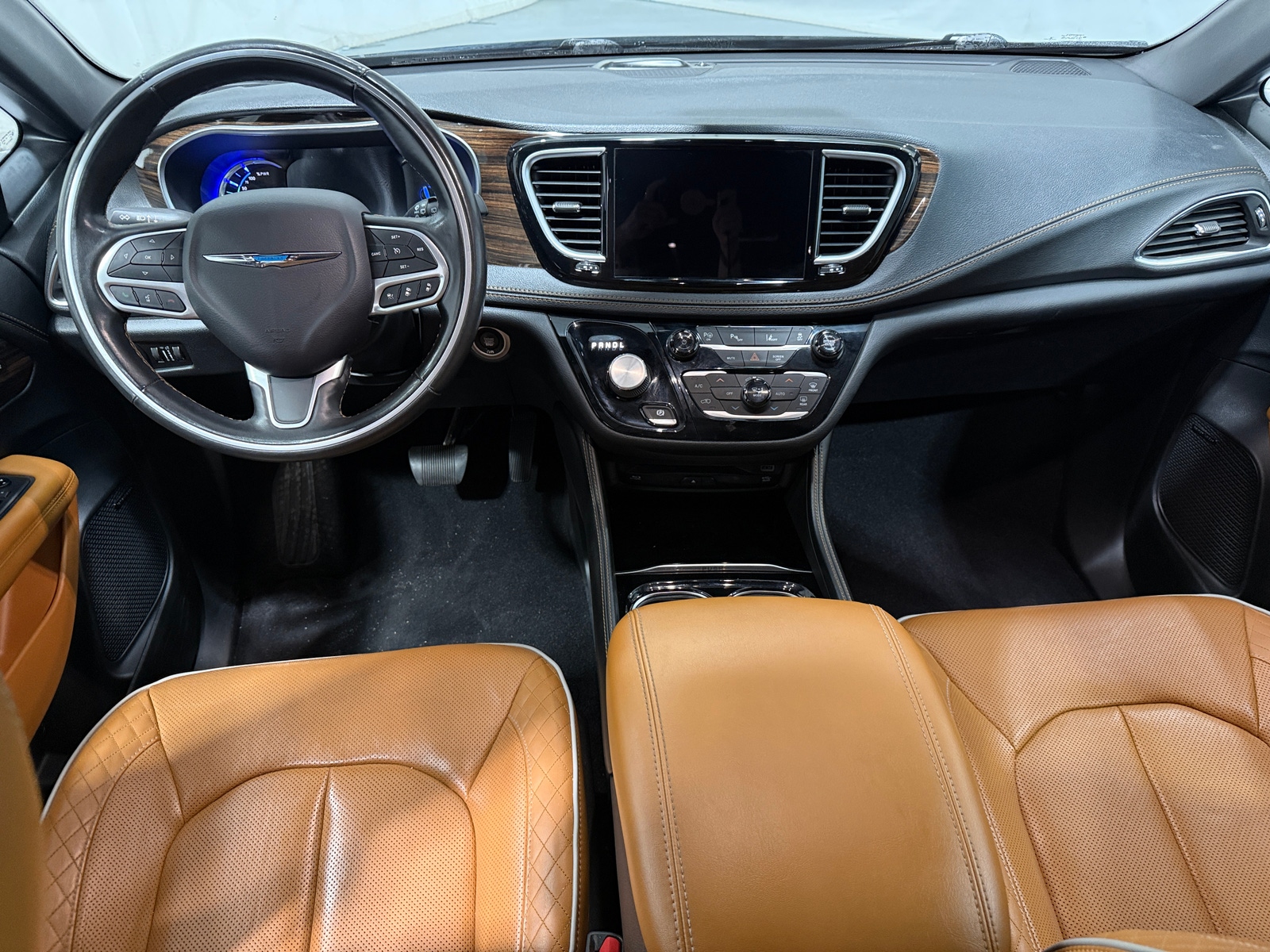 Thumbnail: 2021 Chrysler Pacifica - 2
