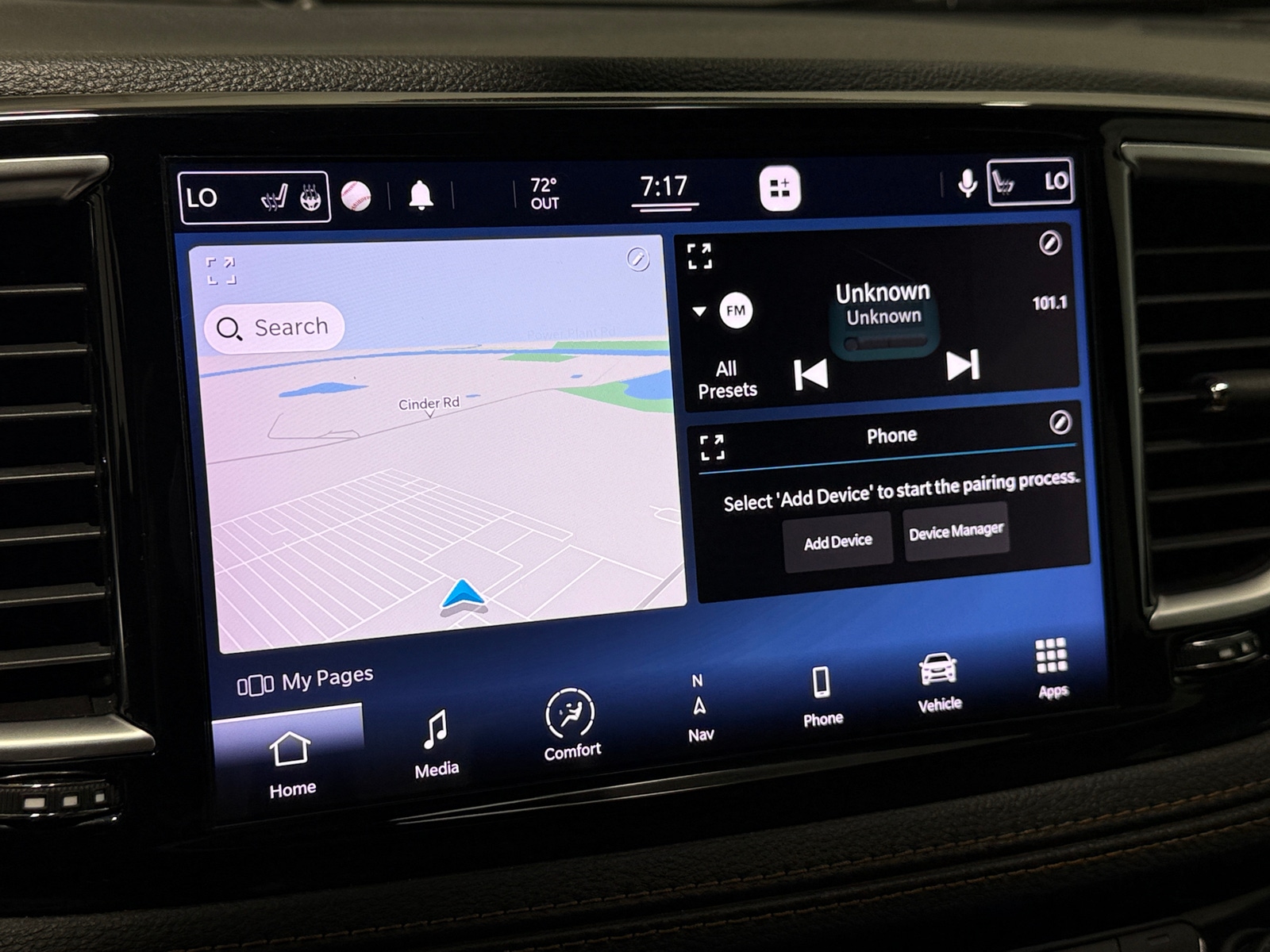 Thumbnail: 2021 Chrysler Pacifica - 3