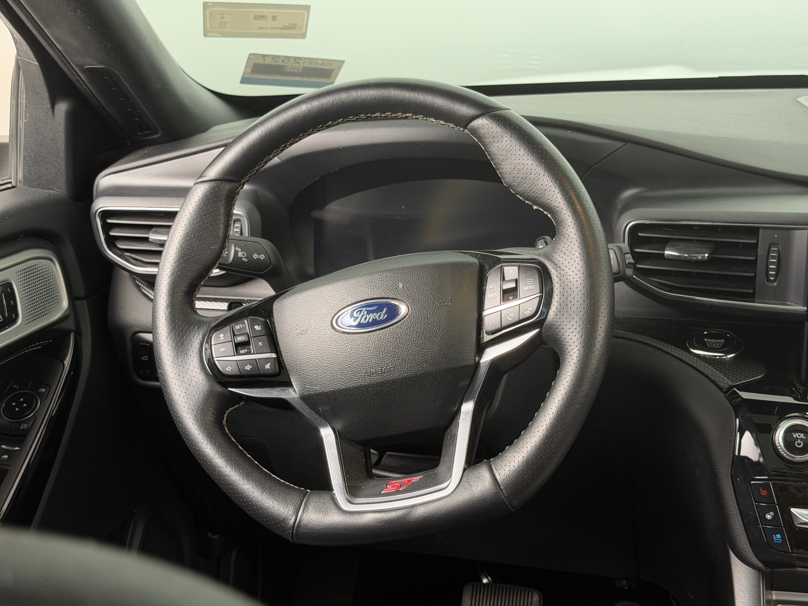 Thumbnail: 2023 Ford Explorer - 4