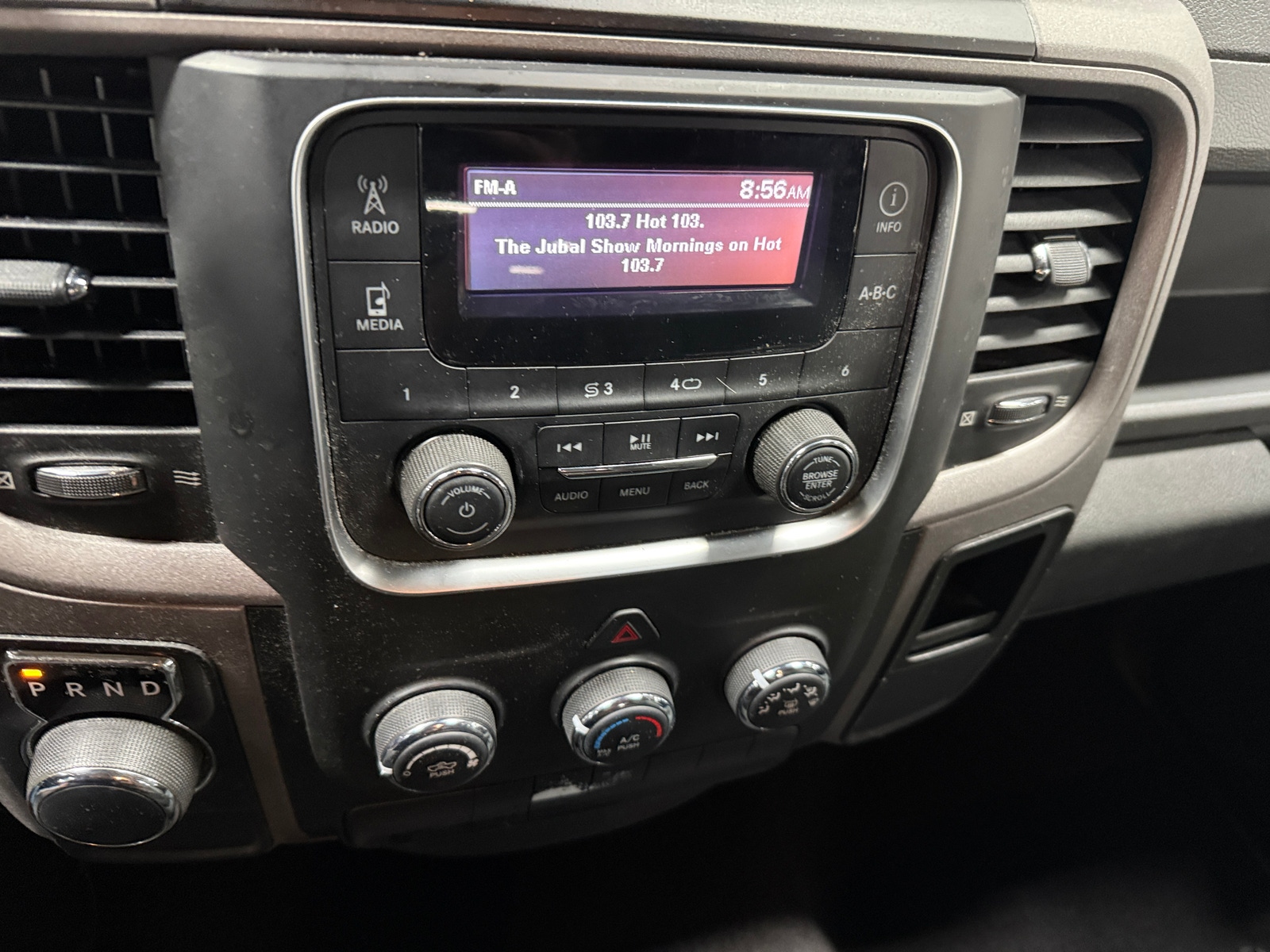 Thumbnail: 2019 RAM 1500 Classic - 4