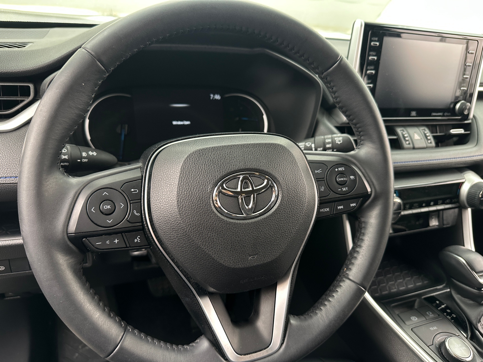 Thumbnail: 2020 Toyota RAV4 - 4
