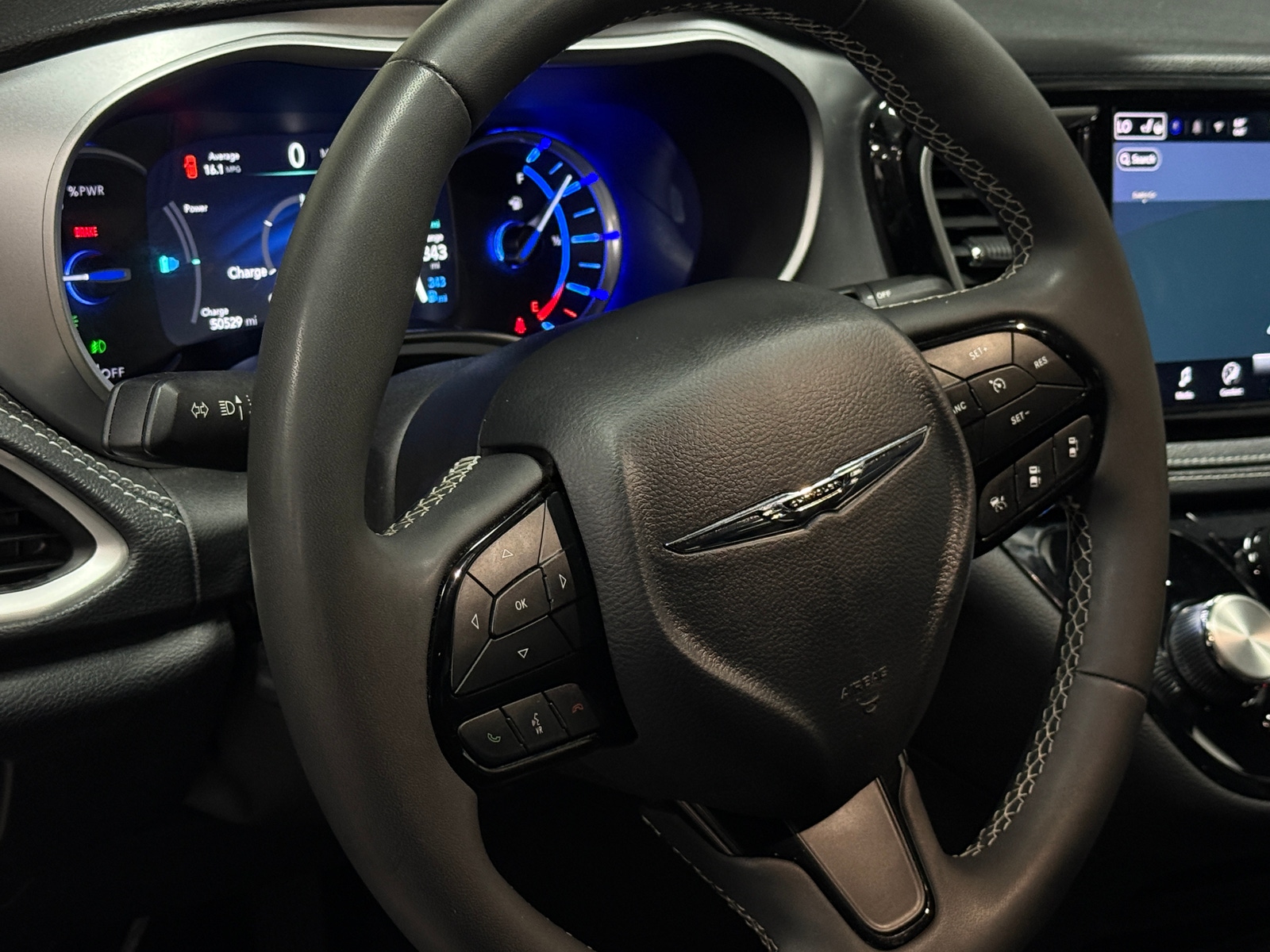 Thumbnail: 2024 Chrysler Pacifica - 4