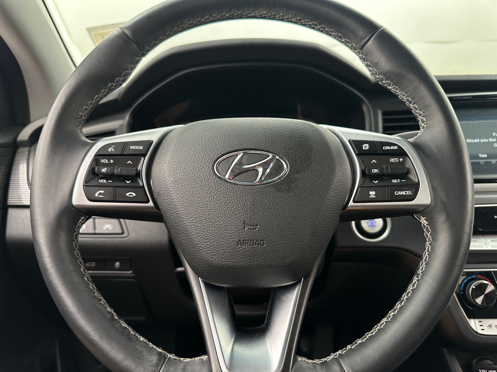 Thumbnail: 2019 Hyundai Sonata - 4