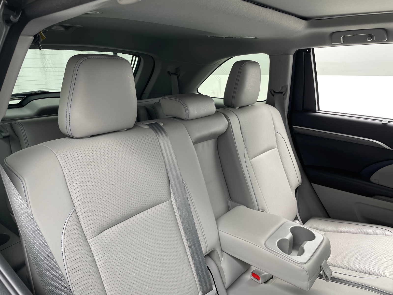 Thumbnail: 2018 Toyota Highlander - 5