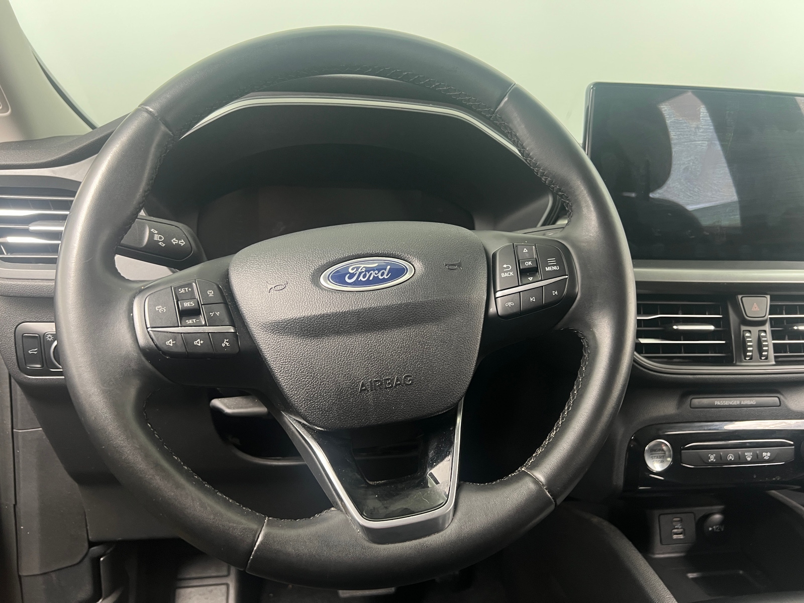 Thumbnail: 2023 Ford Escape - 5