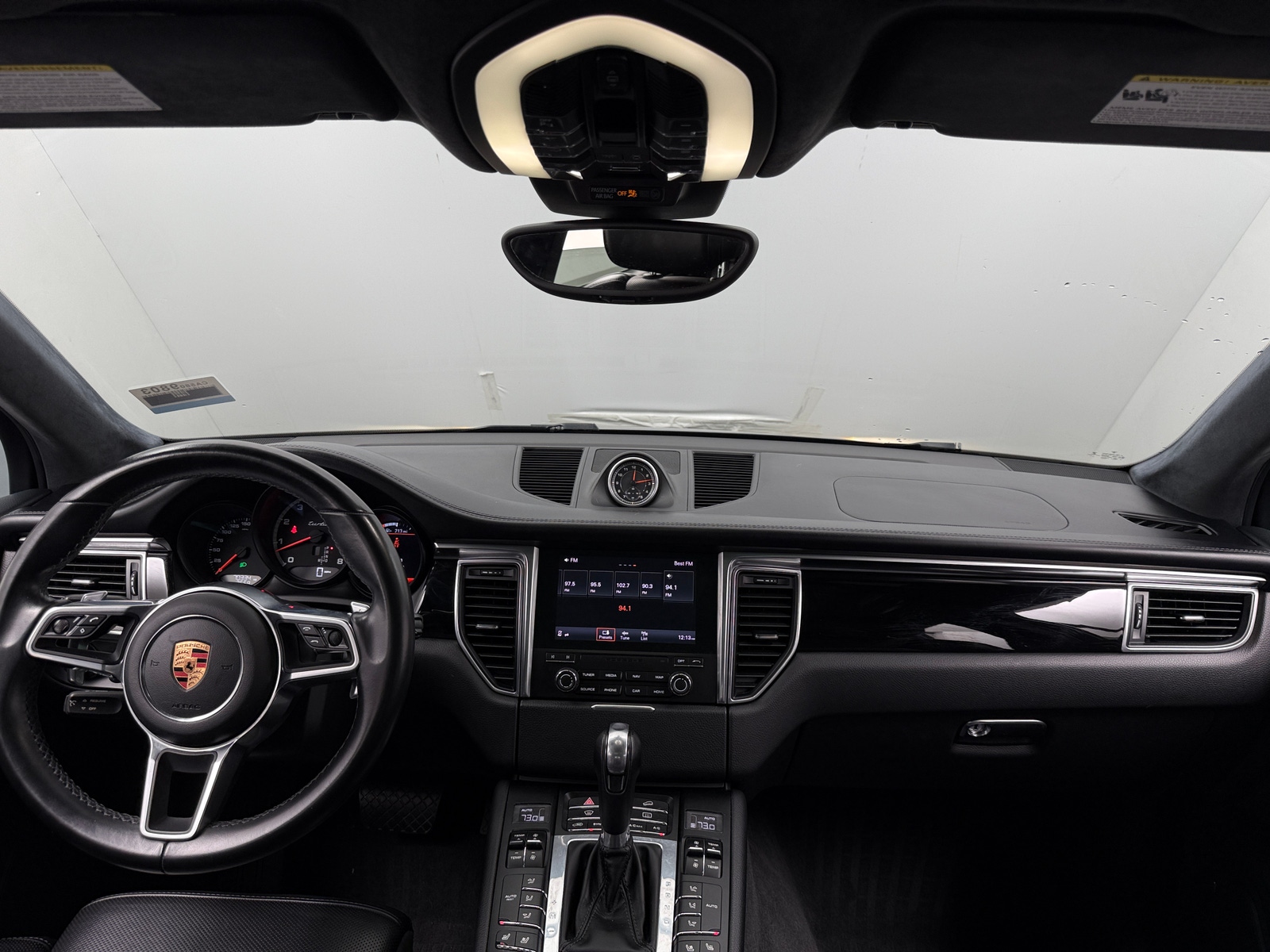 Thumbnail: 2018 Porsche Macan - 2