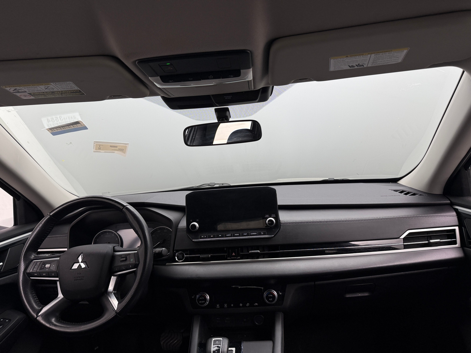 Thumbnail: 2022 Mitsubishi Outlander - 2