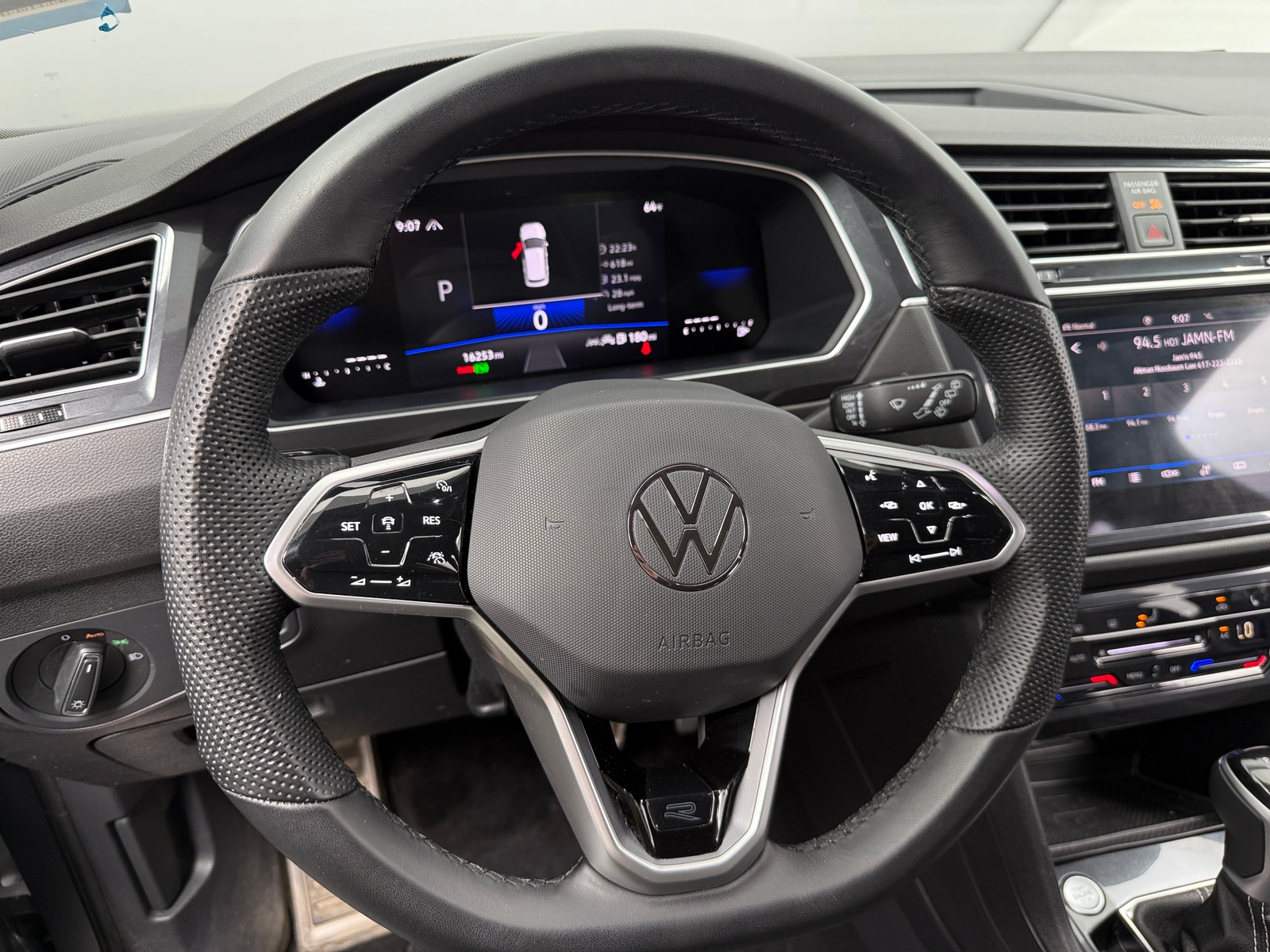 Thumbnail: 2024 Volkswagen Tiguan - 4