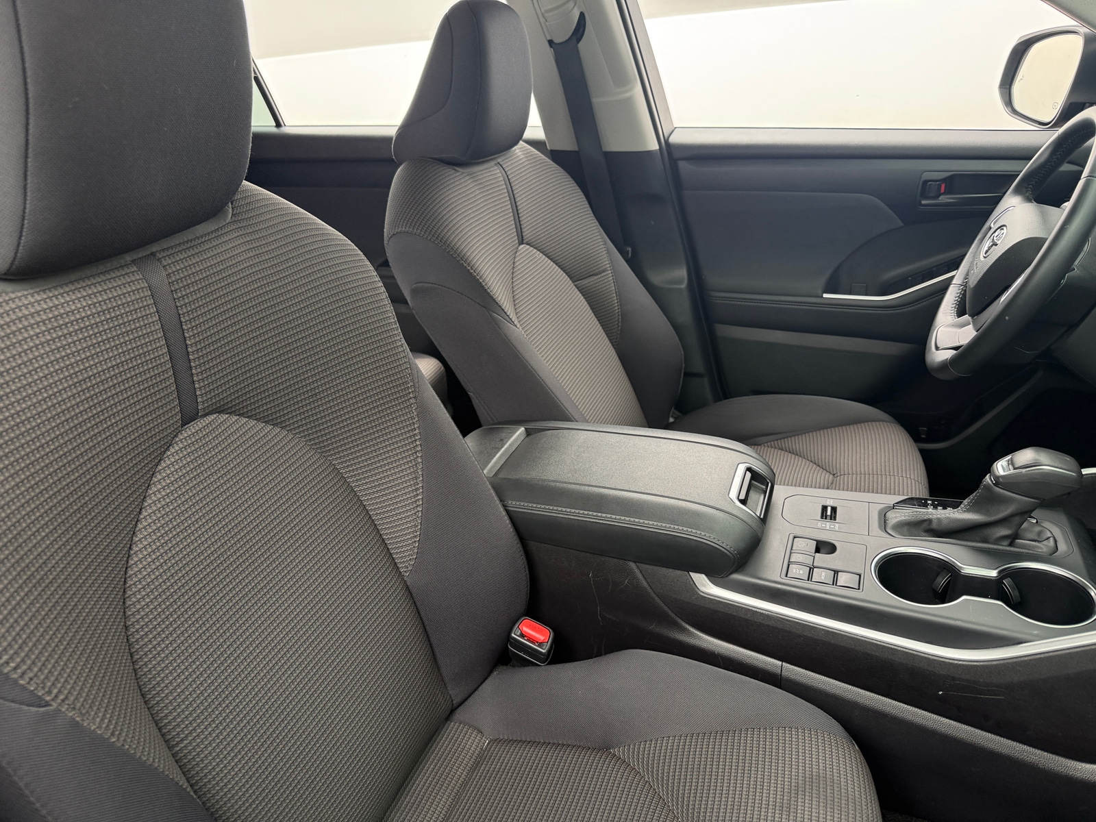 Thumbnail: 2025 Toyota Highlander - 2