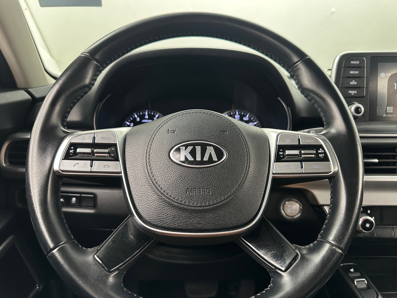 Thumbnail: 2021 Kia Telluride - 4