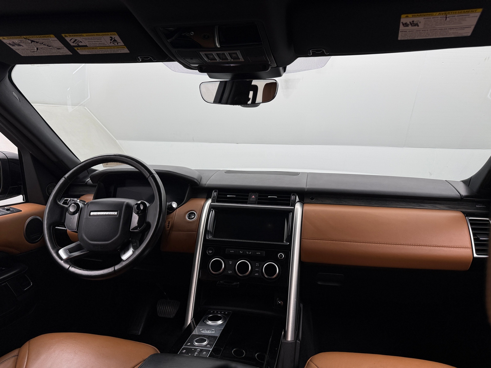 Thumbnail: 2020 Land Rover Discovery - 2
