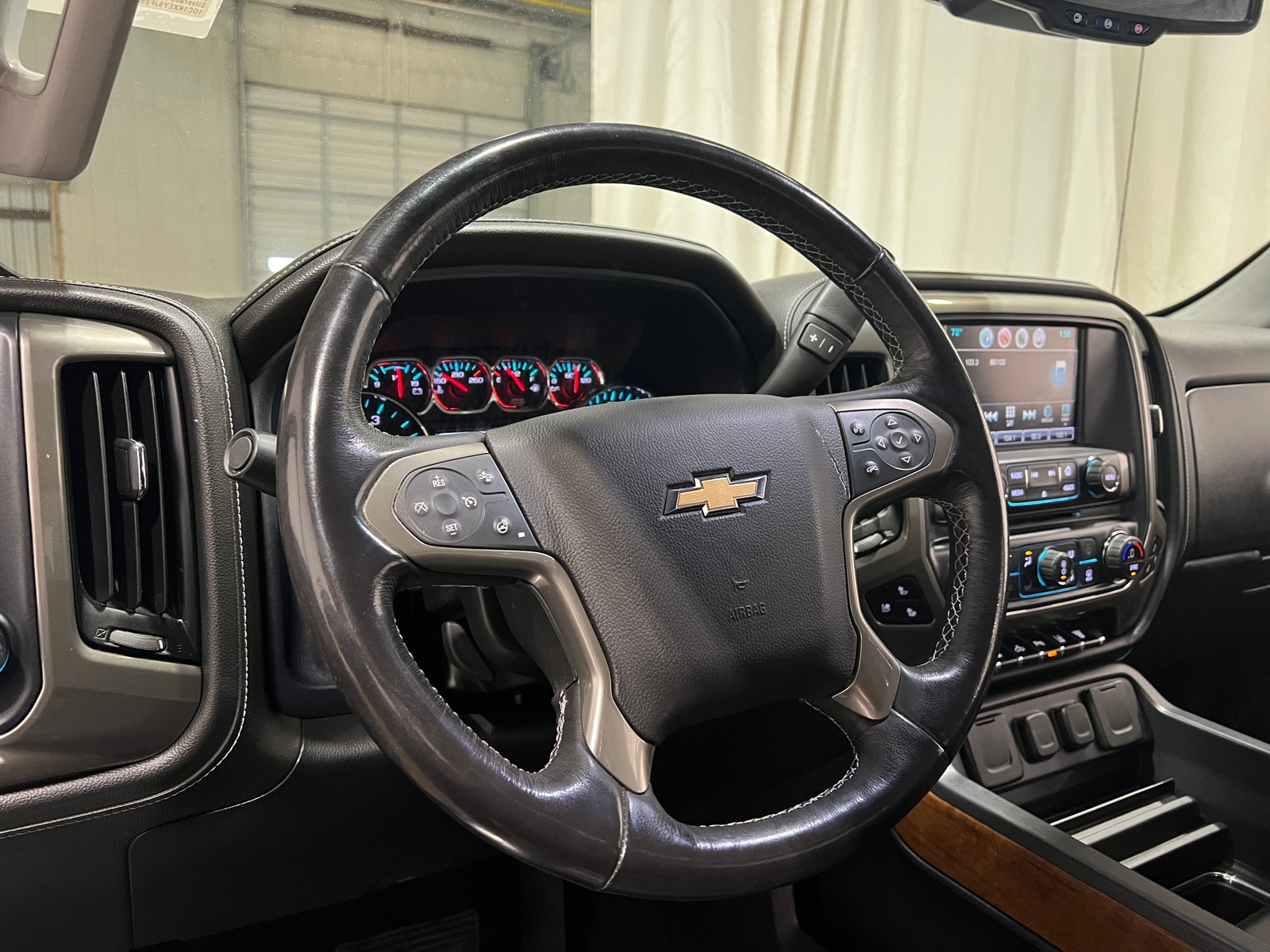 Thumbnail: 2018 Chevrolet Silverado 2500 - 4