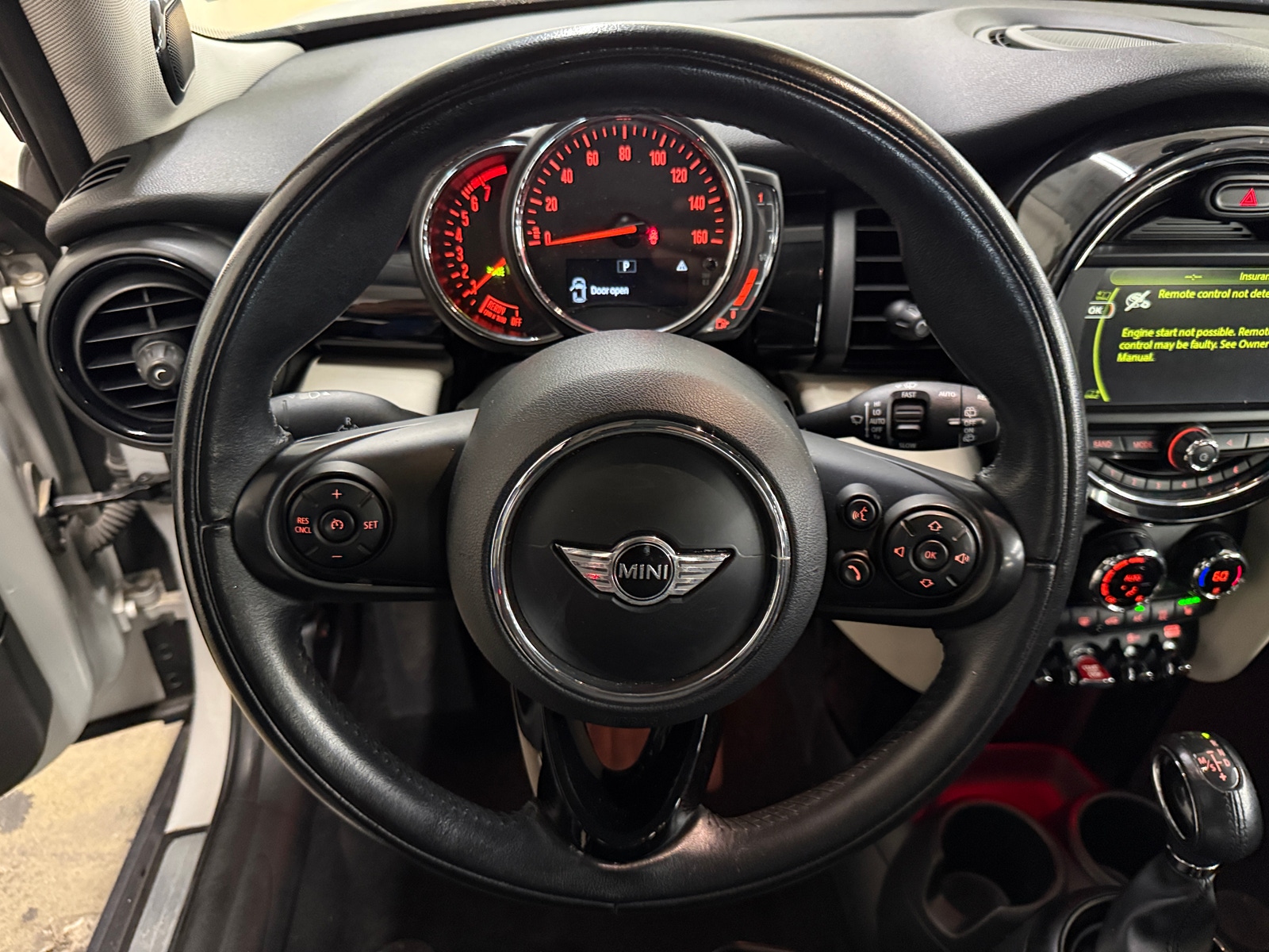 Thumbnail: 2018 MINI Cooper Hardtop - 4