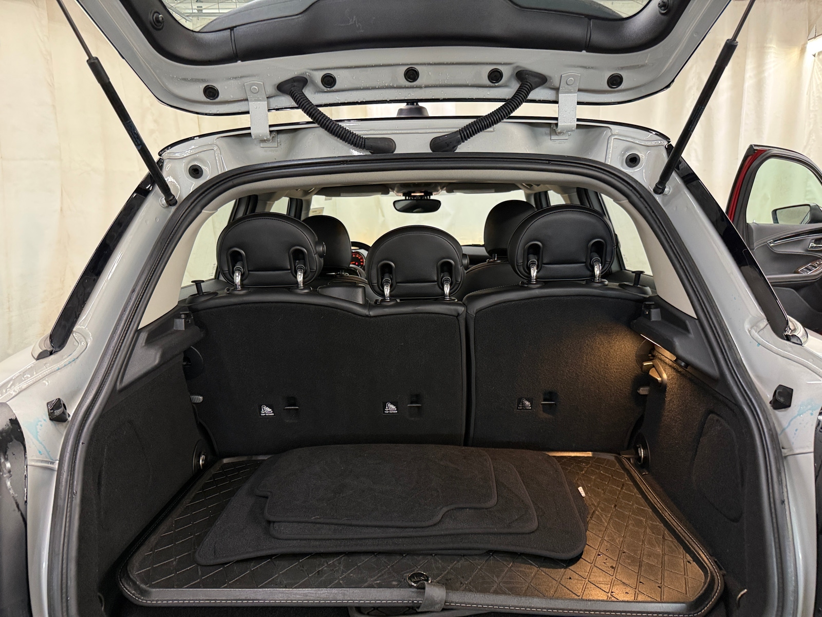 Thumbnail: 2018 MINI Cooper Hardtop - 6