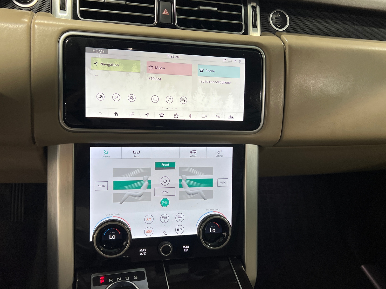 Thumbnail: 2019 Land Rover Range Rover - 3