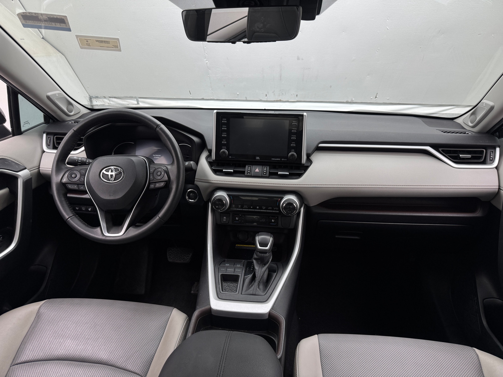 Thumbnail: 2021 Toyota RAV4 - 3