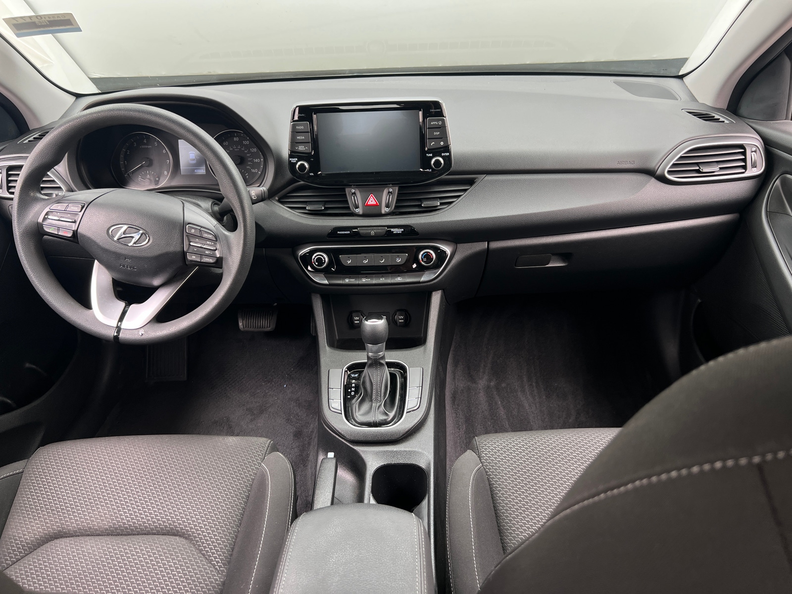 Thumbnail: 2019 Hyundai Elantra - 3